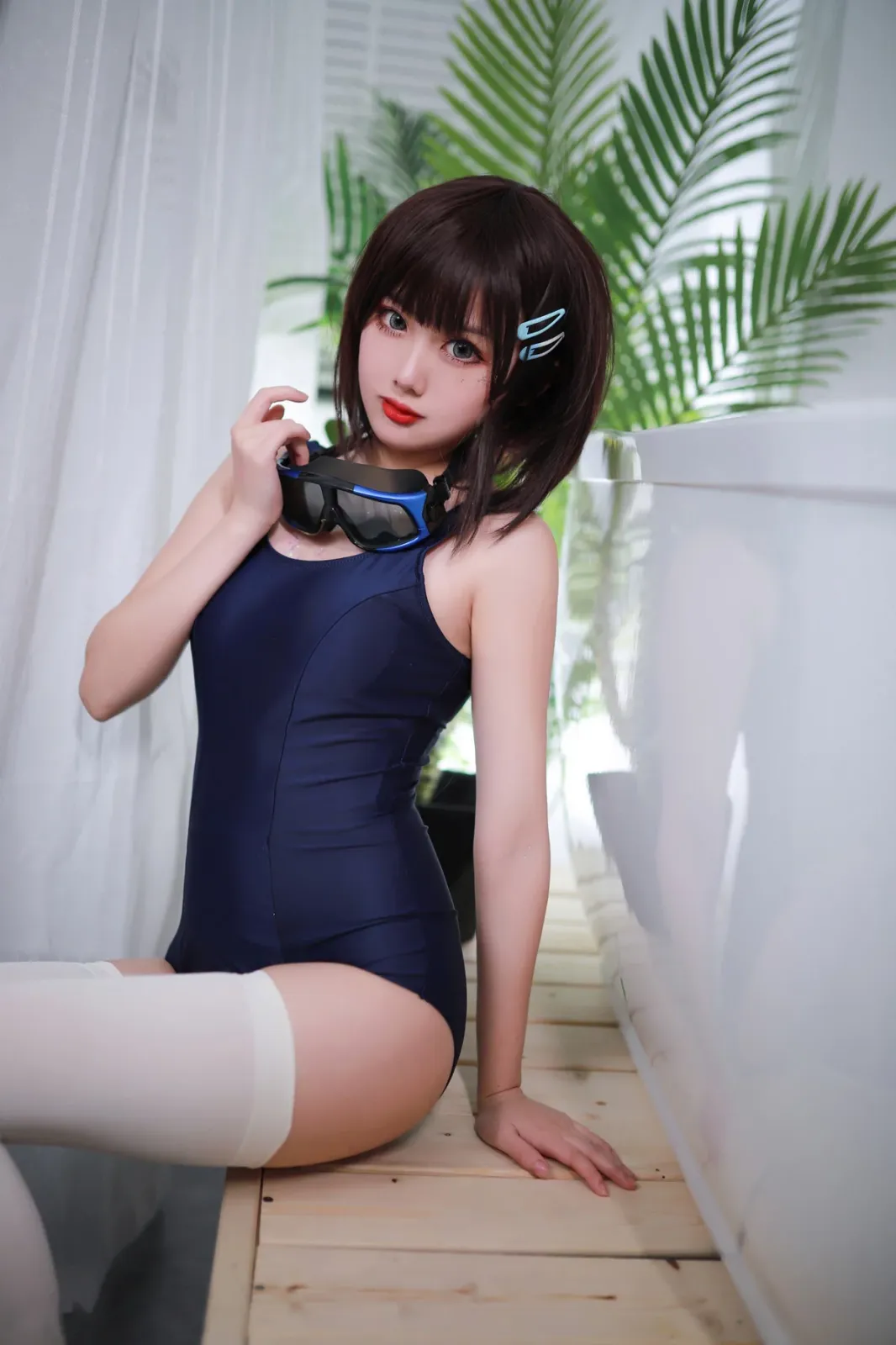 网络美女您的蛋蛋夏日泳装浴缸主题私房浴缸性感死库水配白丝袜湿身秀美腿诱惑写真 [40P]