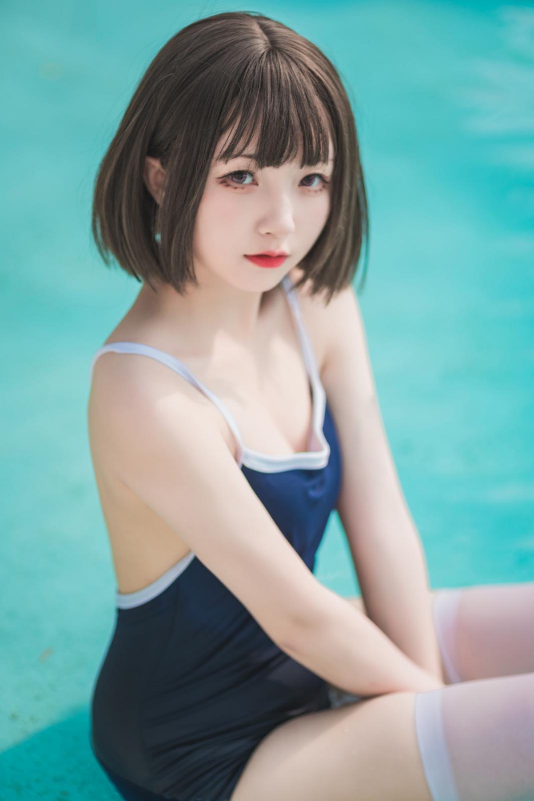 网络美女花铃JK死库水主题泳池性感死库水配白丝袜湿身秀翘臀美腿迷人诱惑写真 [109P]