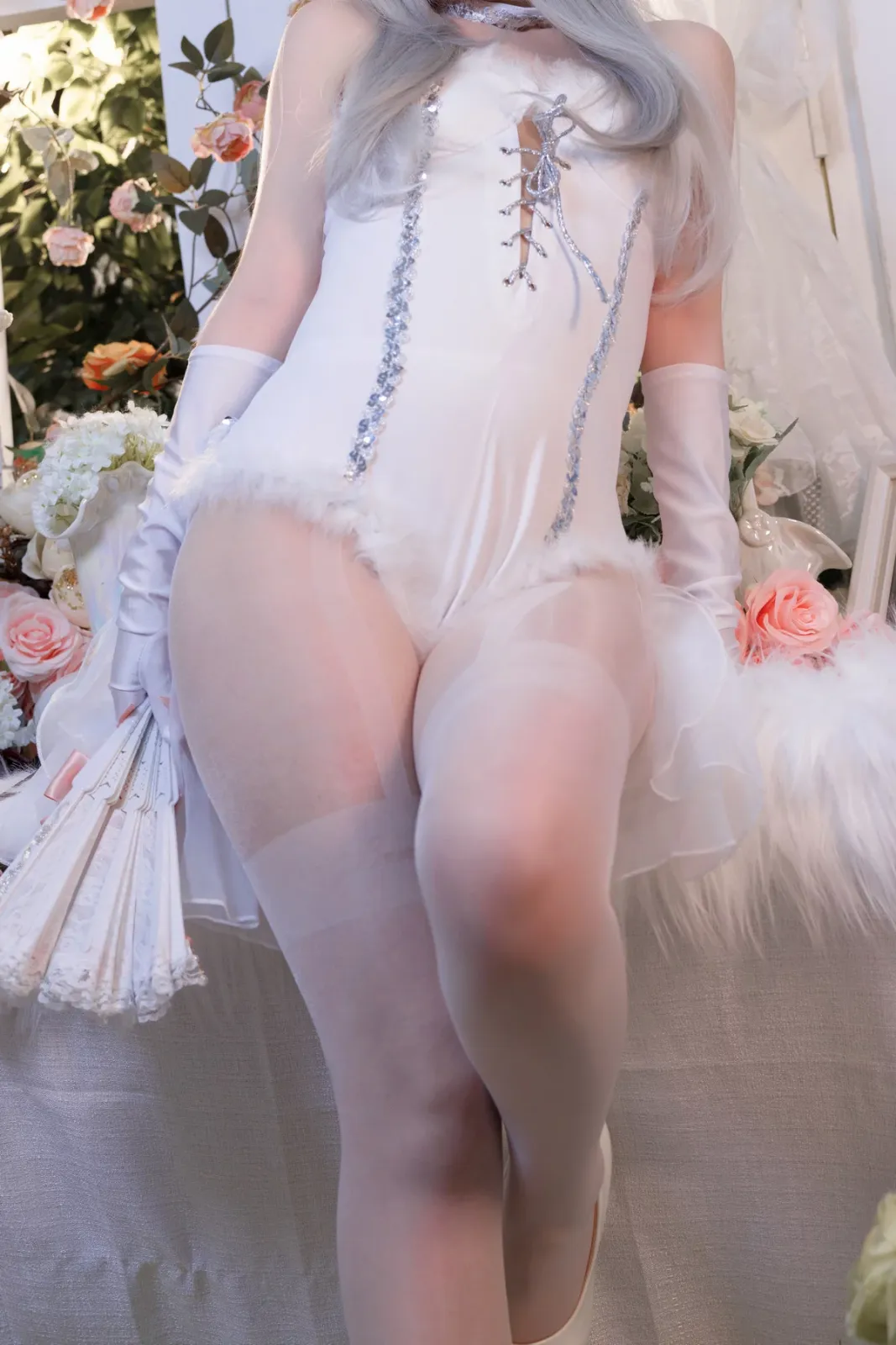 网络美女疯猫ss纯白绒绒兔主题性感白色绒毛高叉连体衣配超薄白丝秀完美身材诱惑写真 [40P]