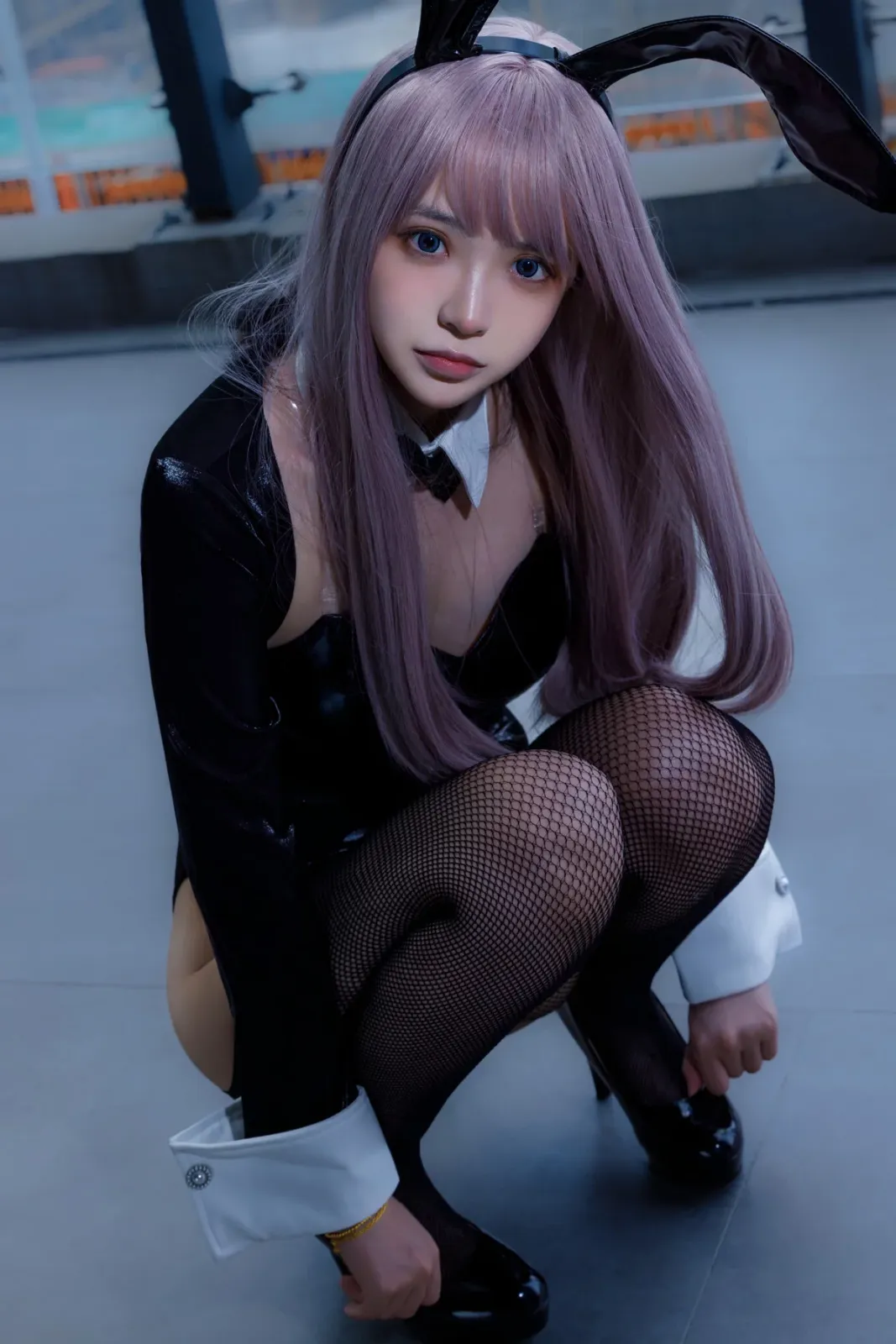 网络美女疯猫ss紫发礼服兔主题性感黑色皮质服饰配黑网吊袜秀完美身材诱惑写真 [42P]