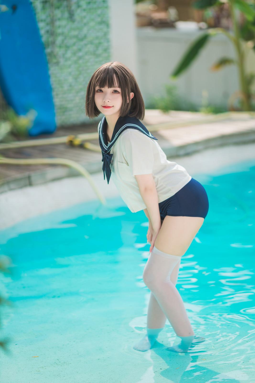网络美女花铃JK死库水主题泳池性感死库水配白丝袜湿身秀翘臀美腿迷人诱惑写真 [109P]