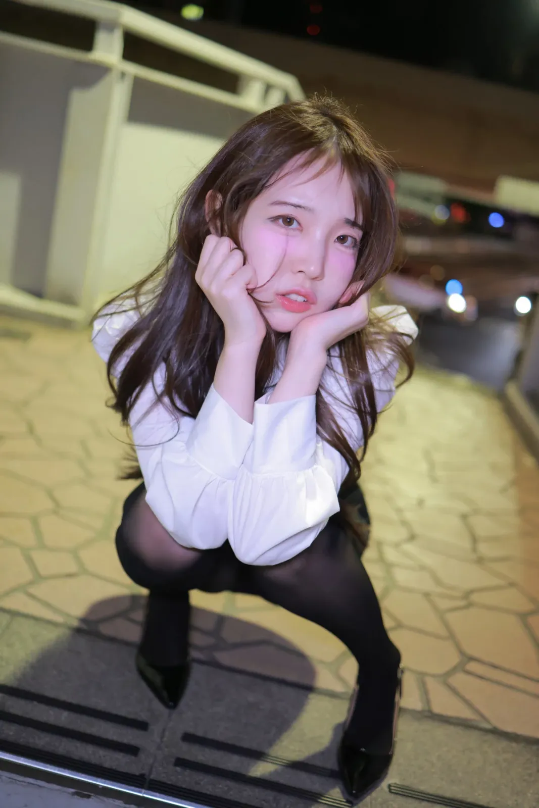 韩国美女主播Momorina-GINZA OL主题性感白T配黑短裙露超薄黑丝秀美腿诱惑写真 [82P]