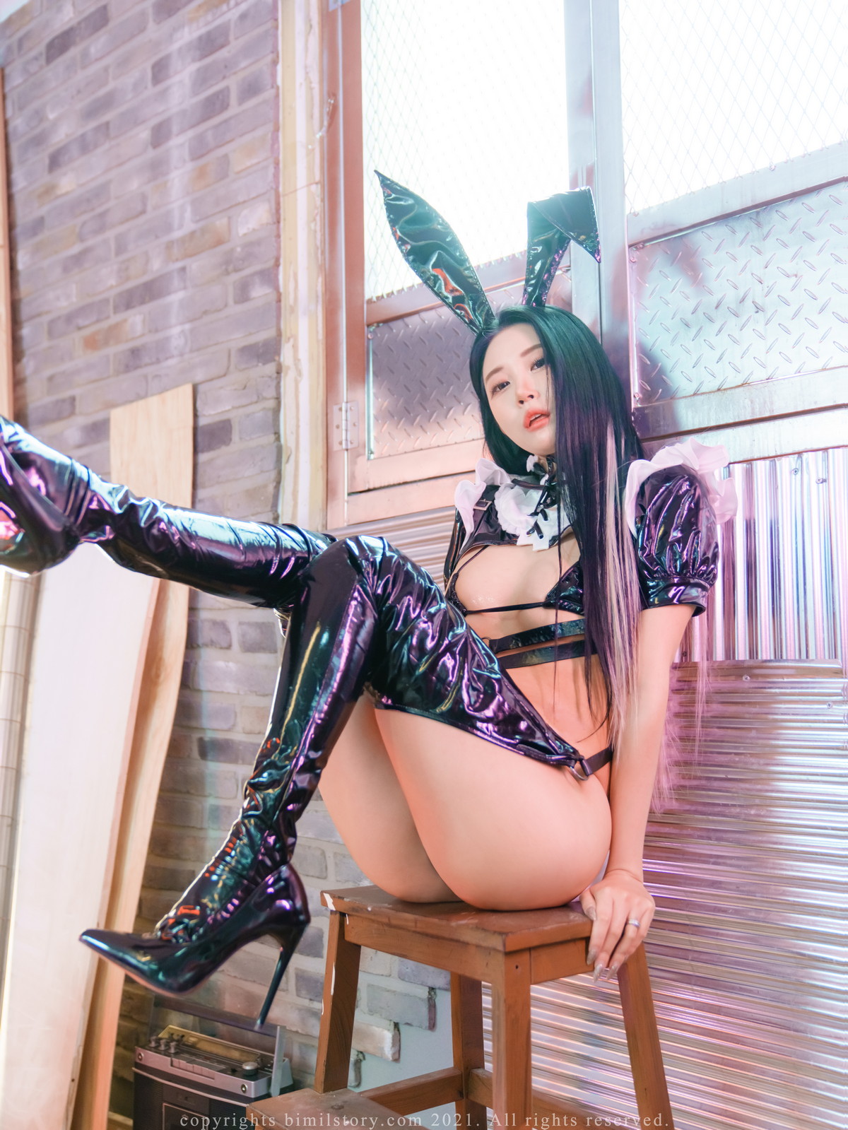 韩国美女Bomi-Sexy bunny girl maid主题性感兔女郎装扮黑色皮质内衣完美诱惑写真 [85P]