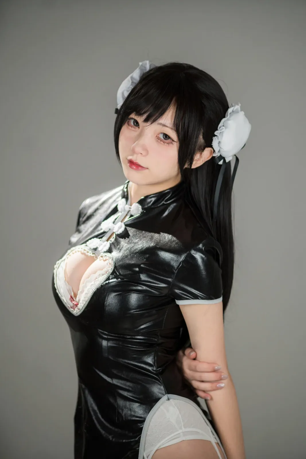 网络美女花铃功夫阿花主题私房性感黑色高开旗袍服饰配白丝吊袜秀完美身材诱惑写真 [123P]