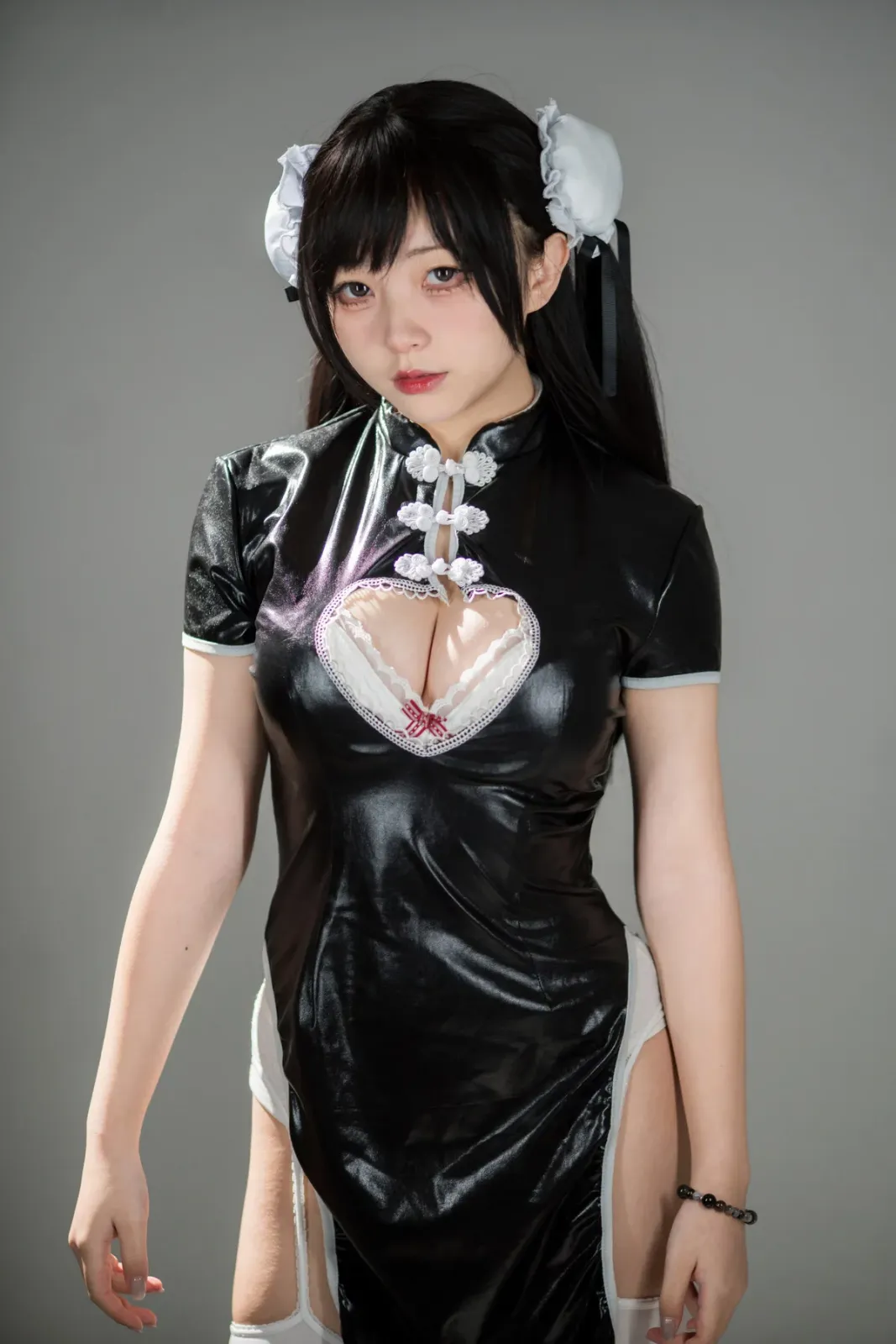 网络美女花铃功夫阿花主题私房性感黑色高开旗袍服饰配白丝吊袜秀完美身材诱惑写真 [123P]