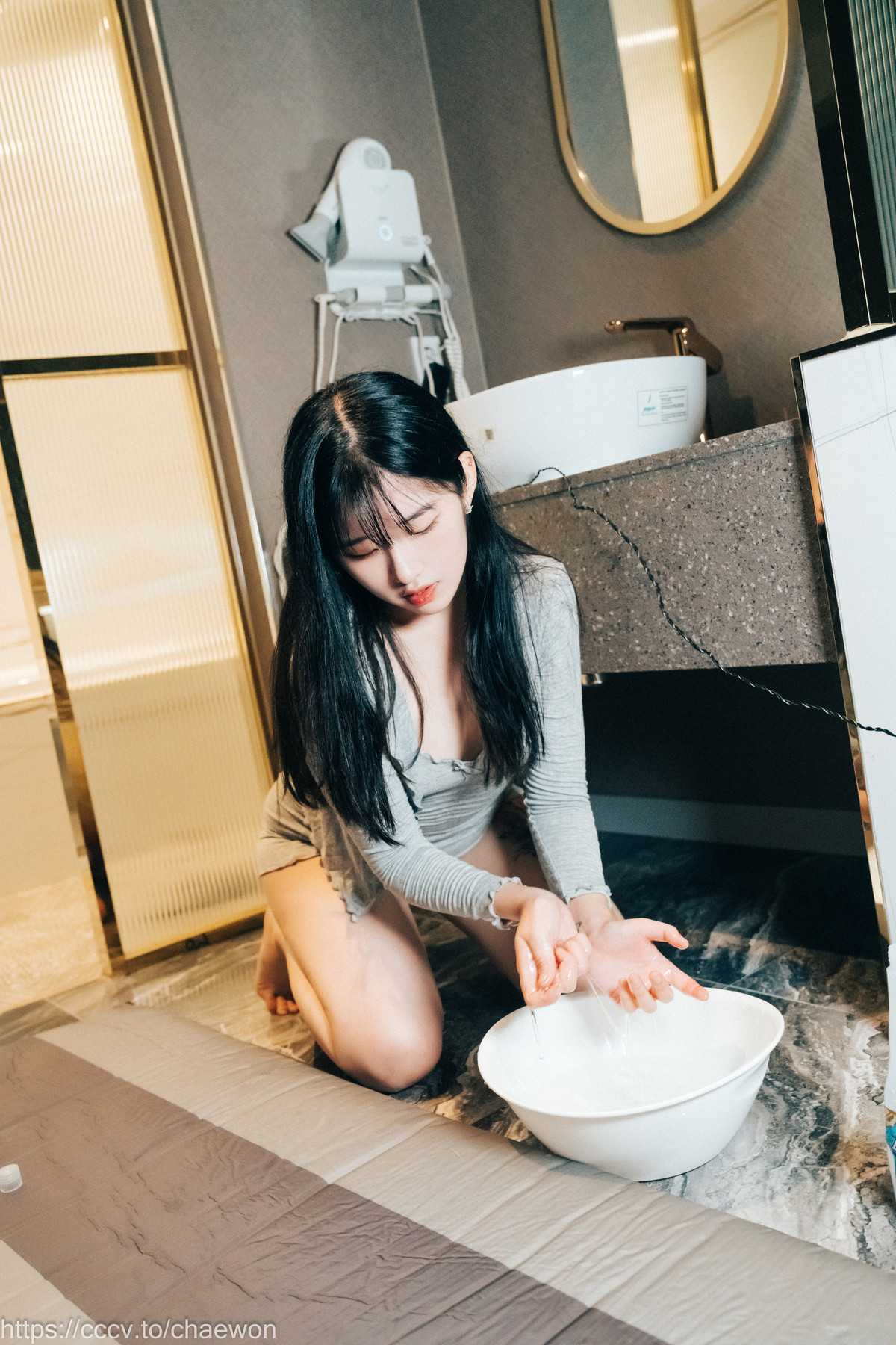 Sonson 손손, [Loozy] Massage Girl [140P]