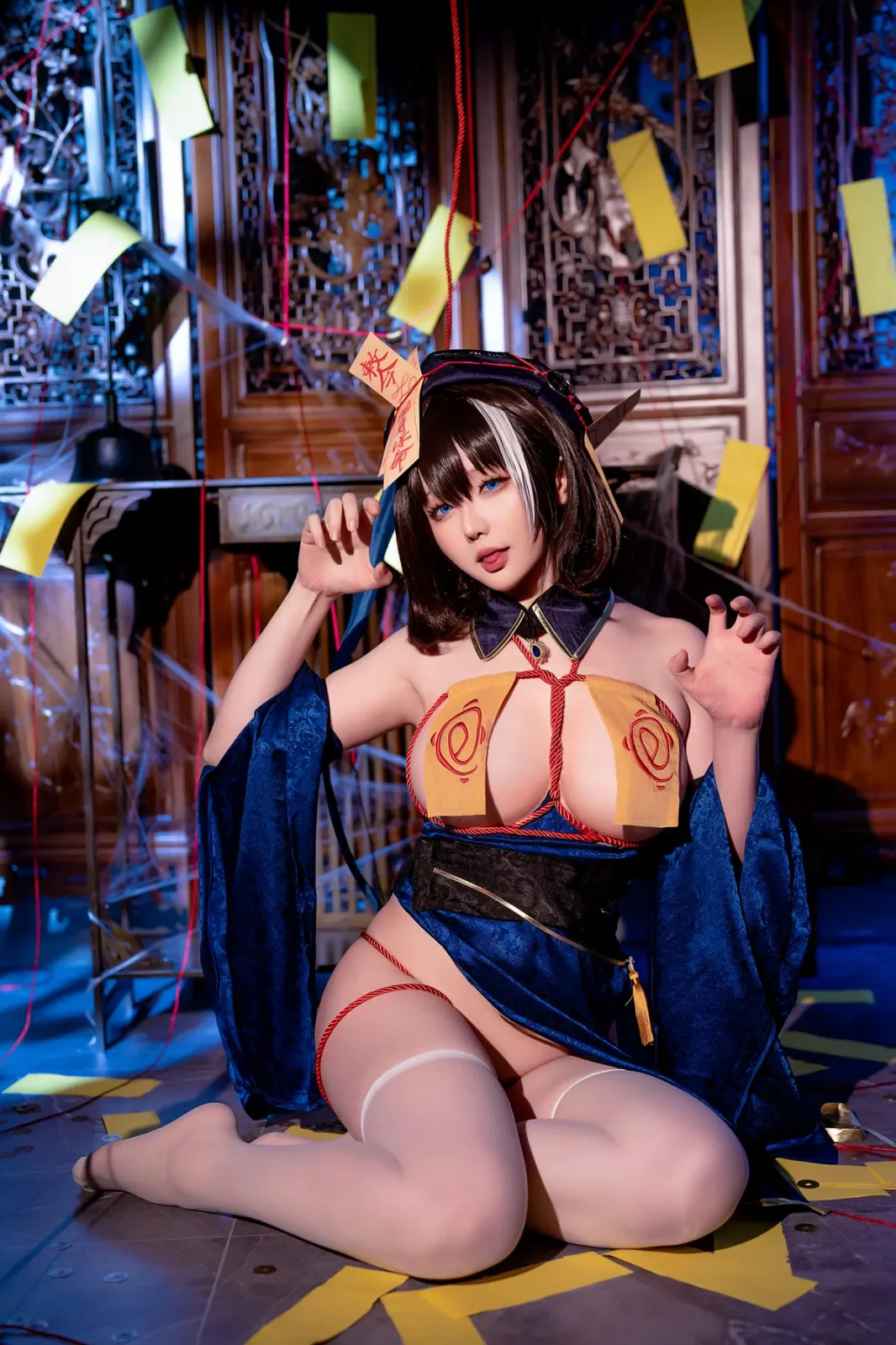 Coser小姐姐星之迟迟万圣节华甲主题性感情趣巫女装扮配白丝袜秀惹火身材诱惑写真 [129P]
