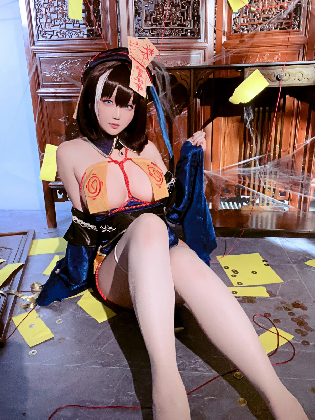 Coser小姐姐星之迟迟万圣节华甲主题性感情趣巫女装扮配白丝袜秀惹火身材诱惑写真 [129P]