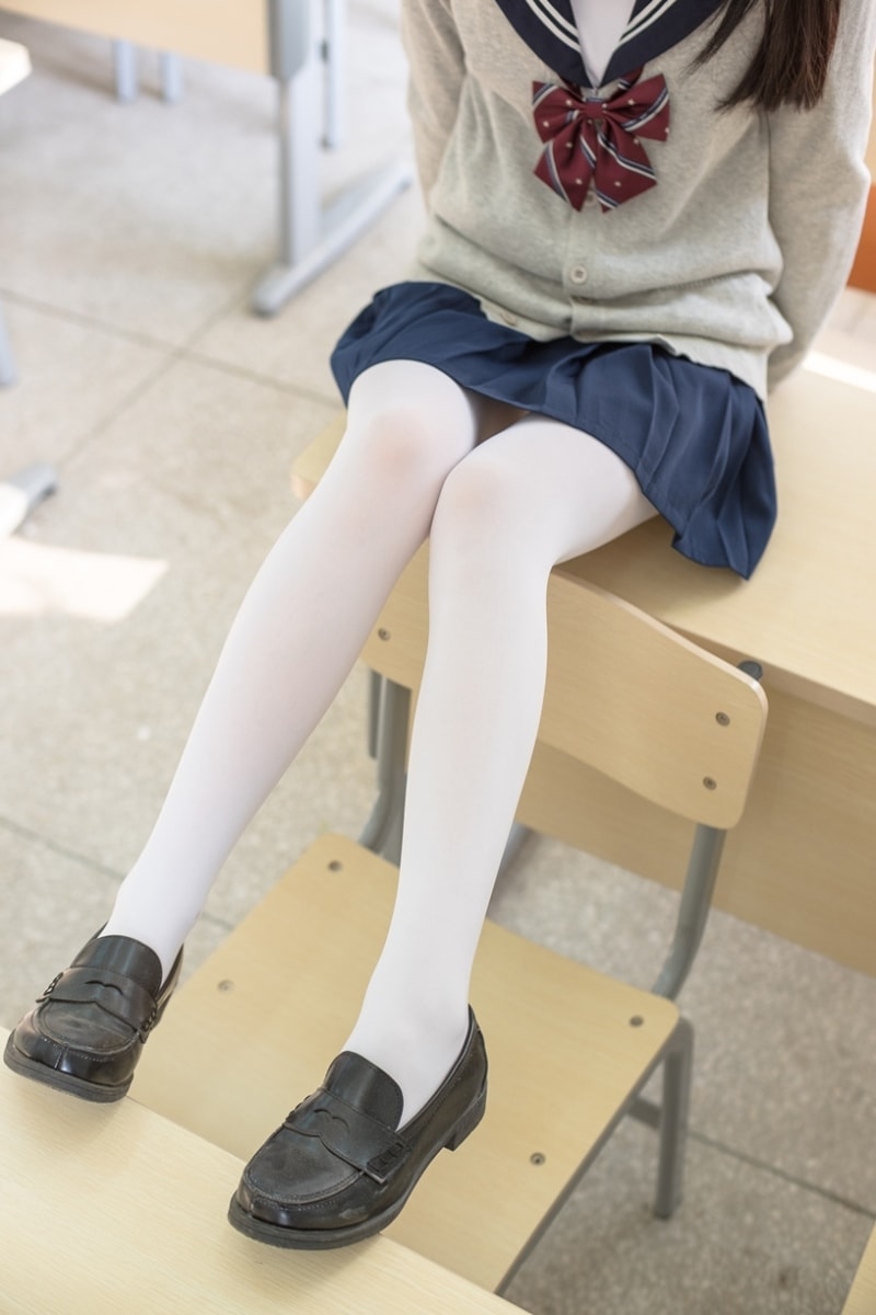 森萝财团 - SSR 004 School Uniform [66P]