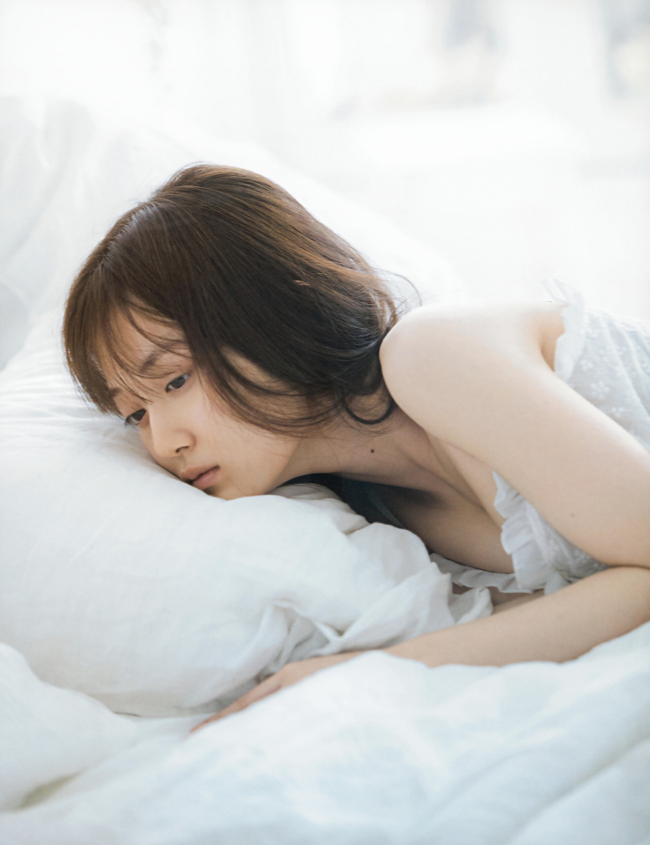 Mizuki Yamashita 山下美月, 1st写真集 「忘れられない人」 Set.02 [35P]