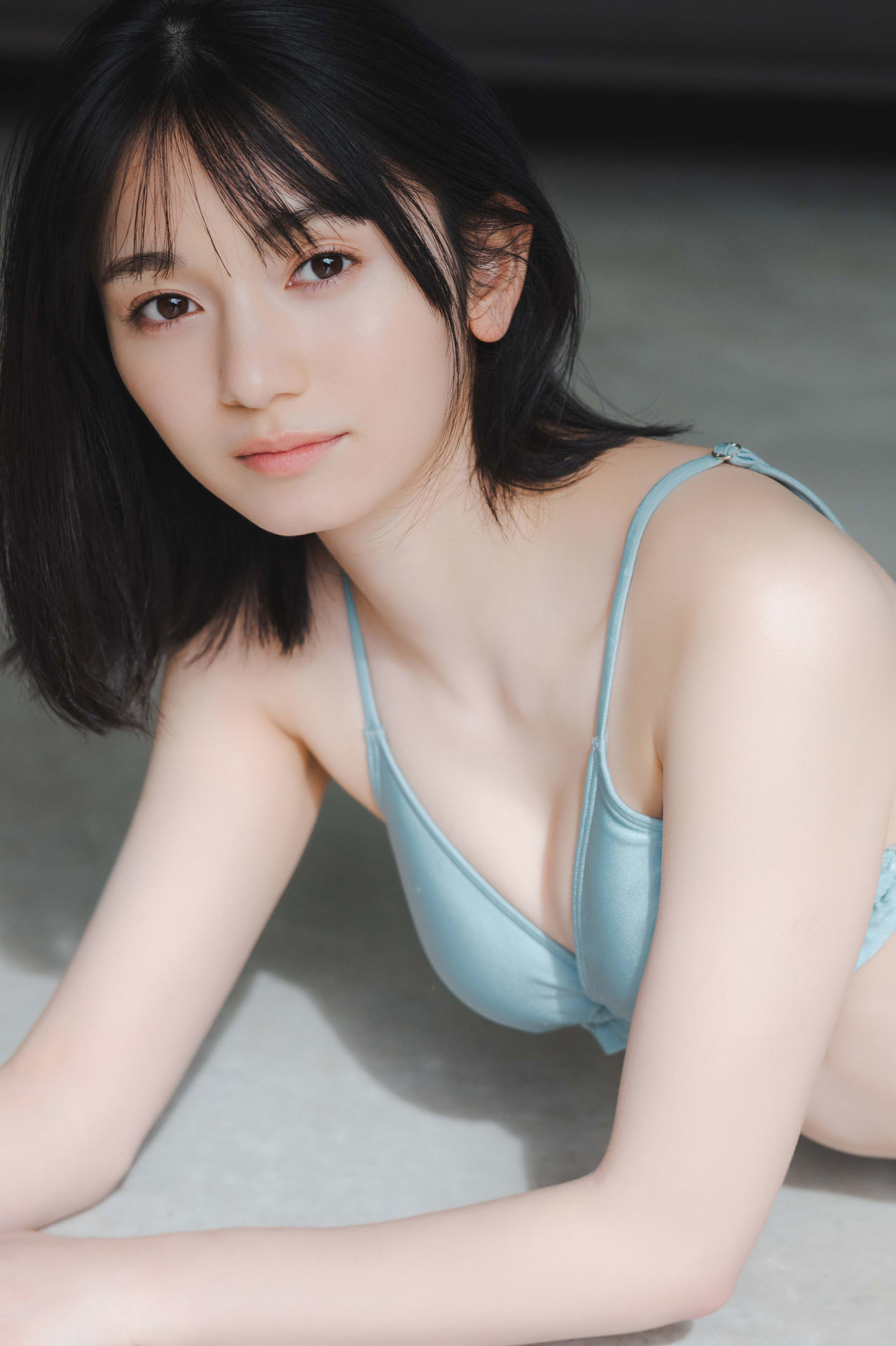 Fuuka Kumazawa 熊澤風花, ＦＲＩＤＡＹデジタル写真集 『二十歳になったから』 Set.04 [26P]