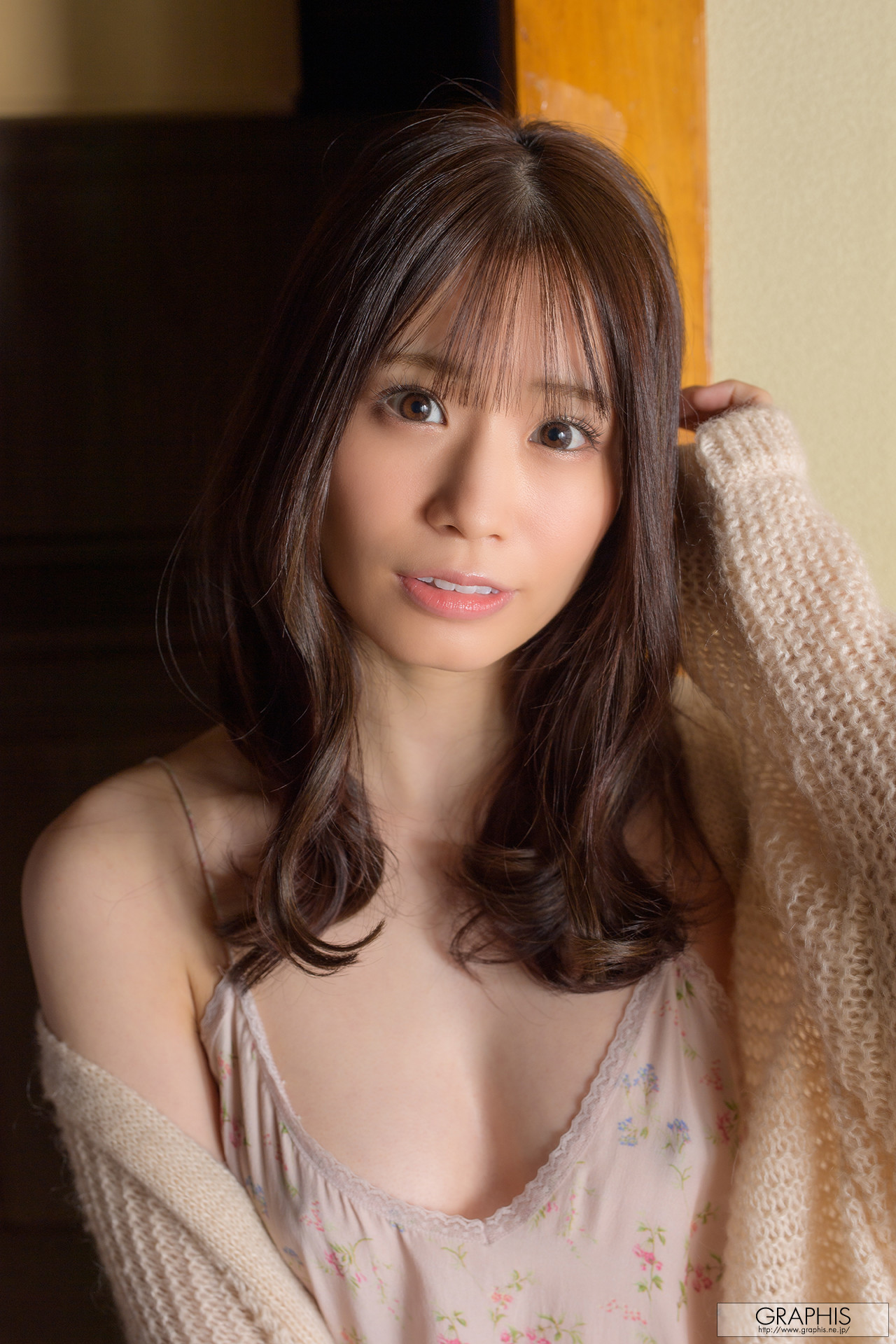 Nana Miho 未歩なな, [Graphis] Gals 「VIVACIOUS」 Vol.01+02 [40P]
