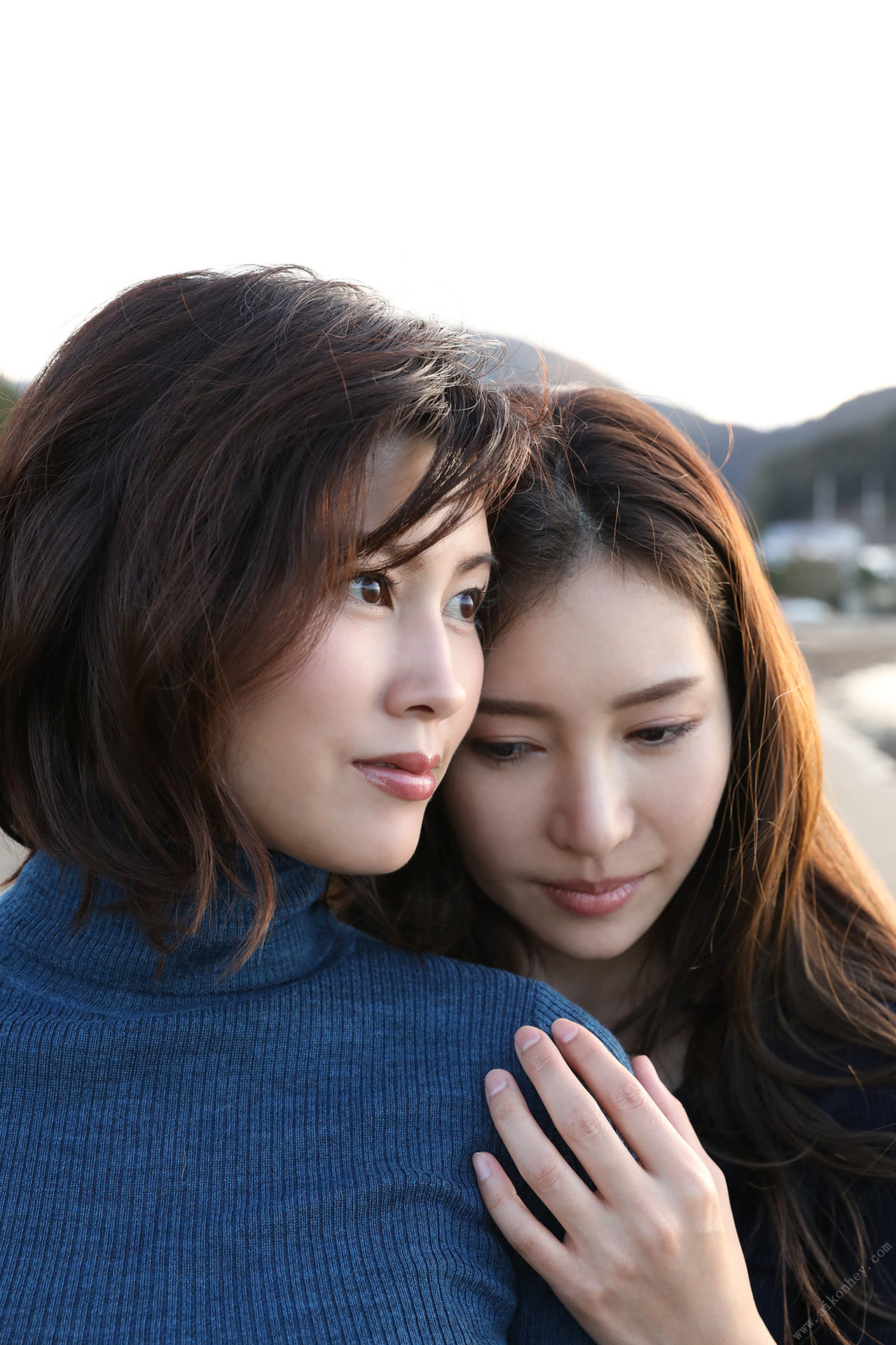 美乃すずめ 小野夕子, 週刊ポストデジタル写真集 神戸の女ＶＳ湘南の女 愛をちょうだい Set.04 [26P]