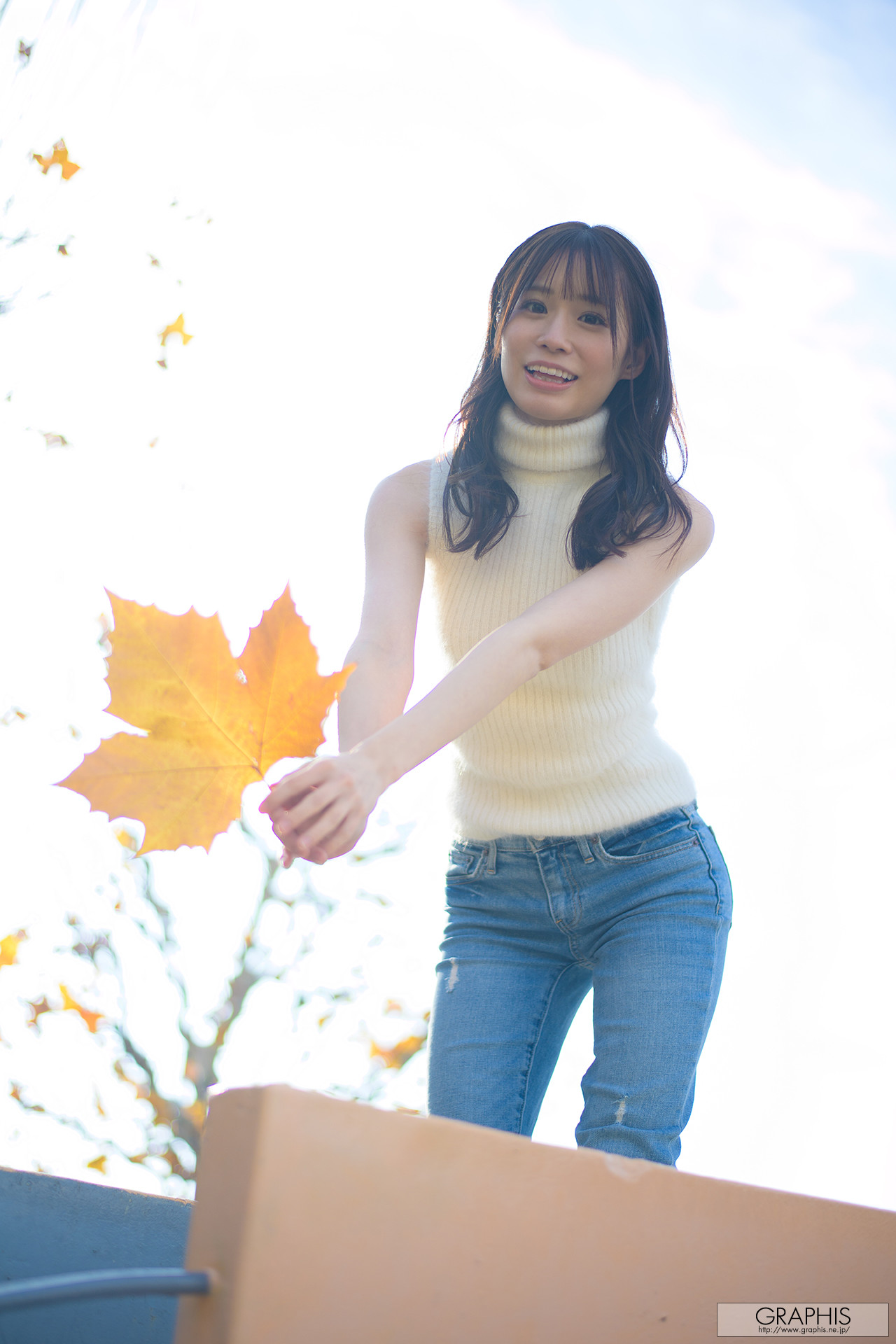 Nana Miho 未歩なな, [Graphis] Gals 「VIVACIOUS」 Vol.01+02 [40P]