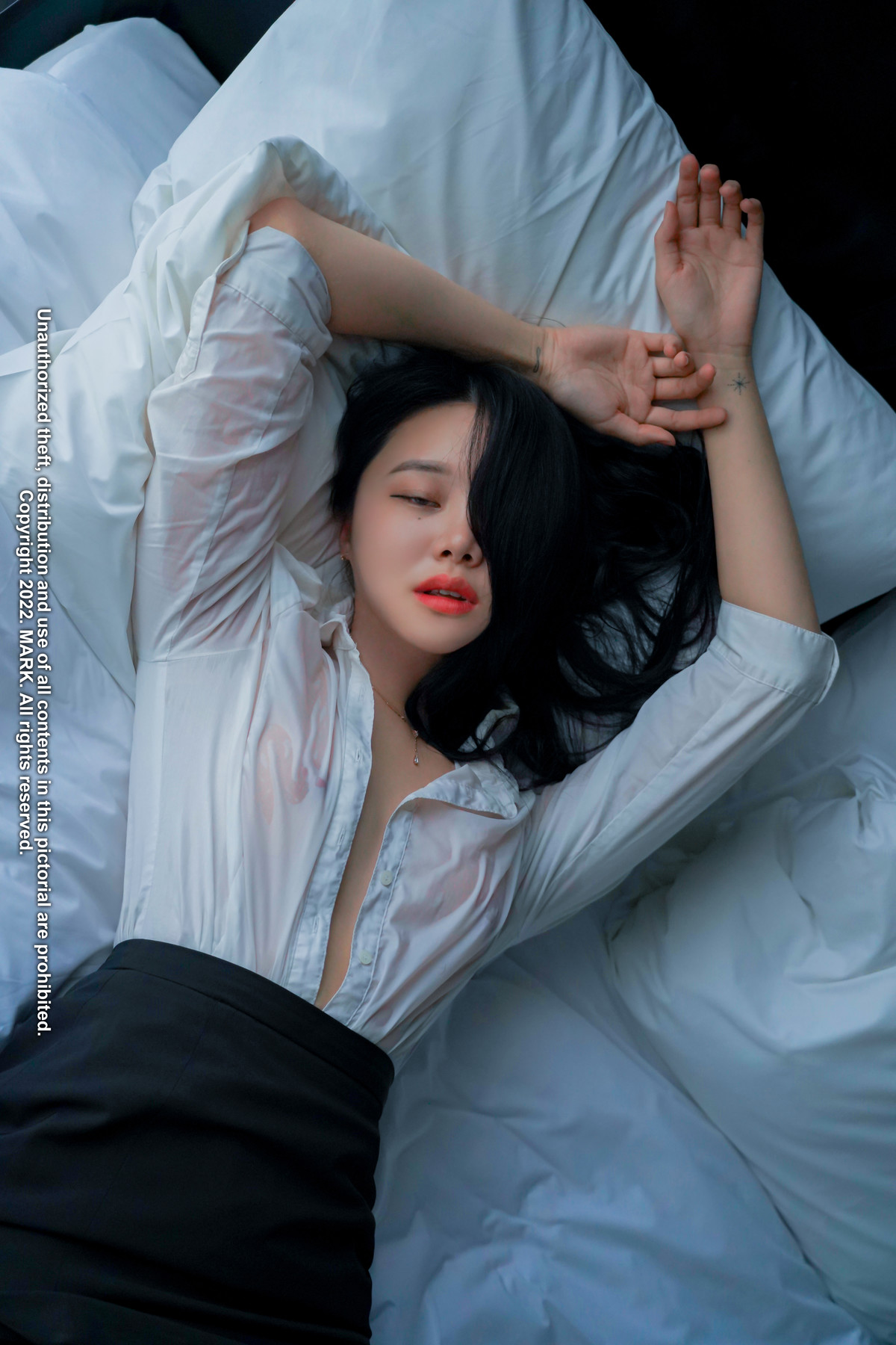 Inah 이나, [Lilynah] Vol.02 Inah x Mark Set.02 [49P]