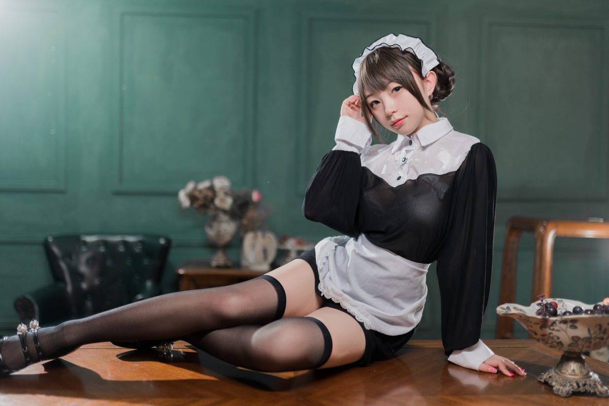 Coser@花铃 - 黑丝透明短裙女仆