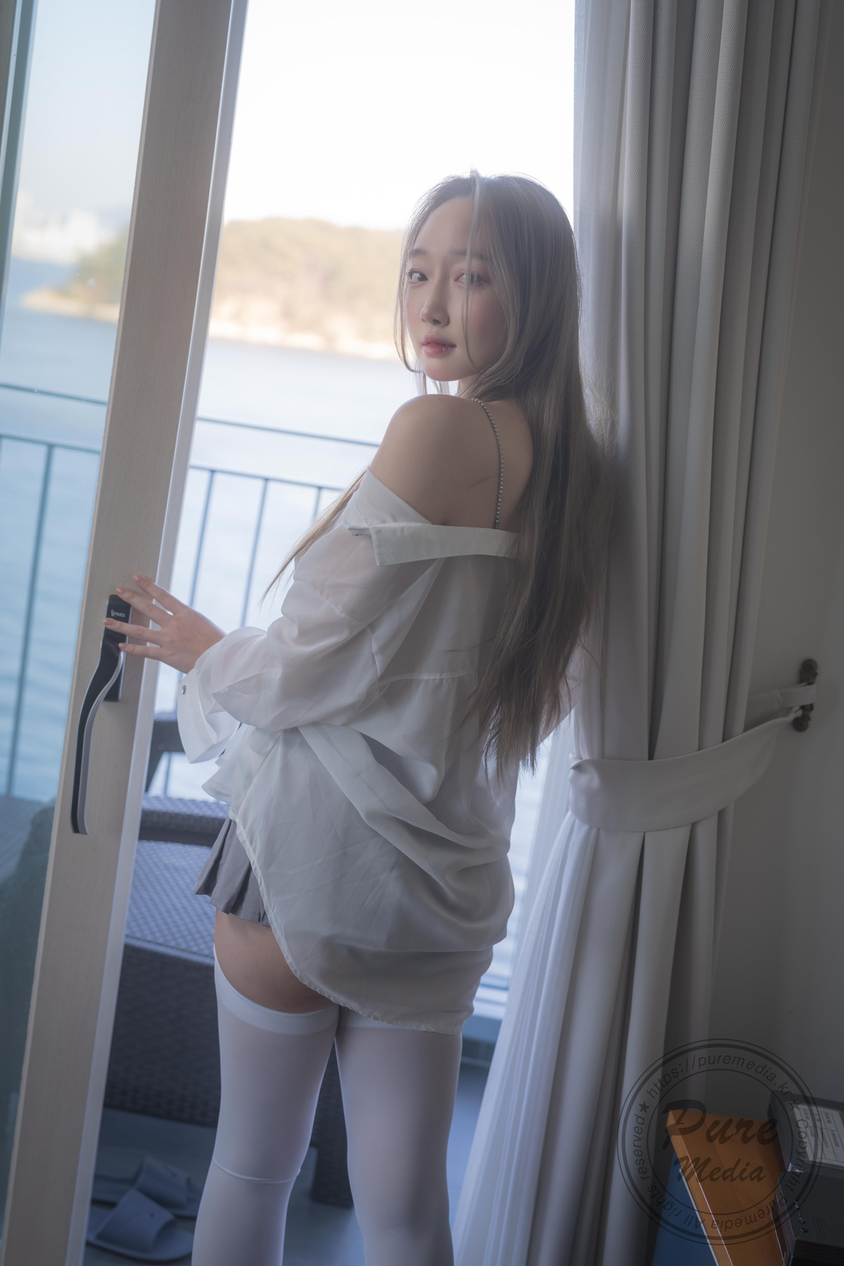 Raon 라온, [PURE MEDIA] Vol.274 Debut Set.02 [50P]