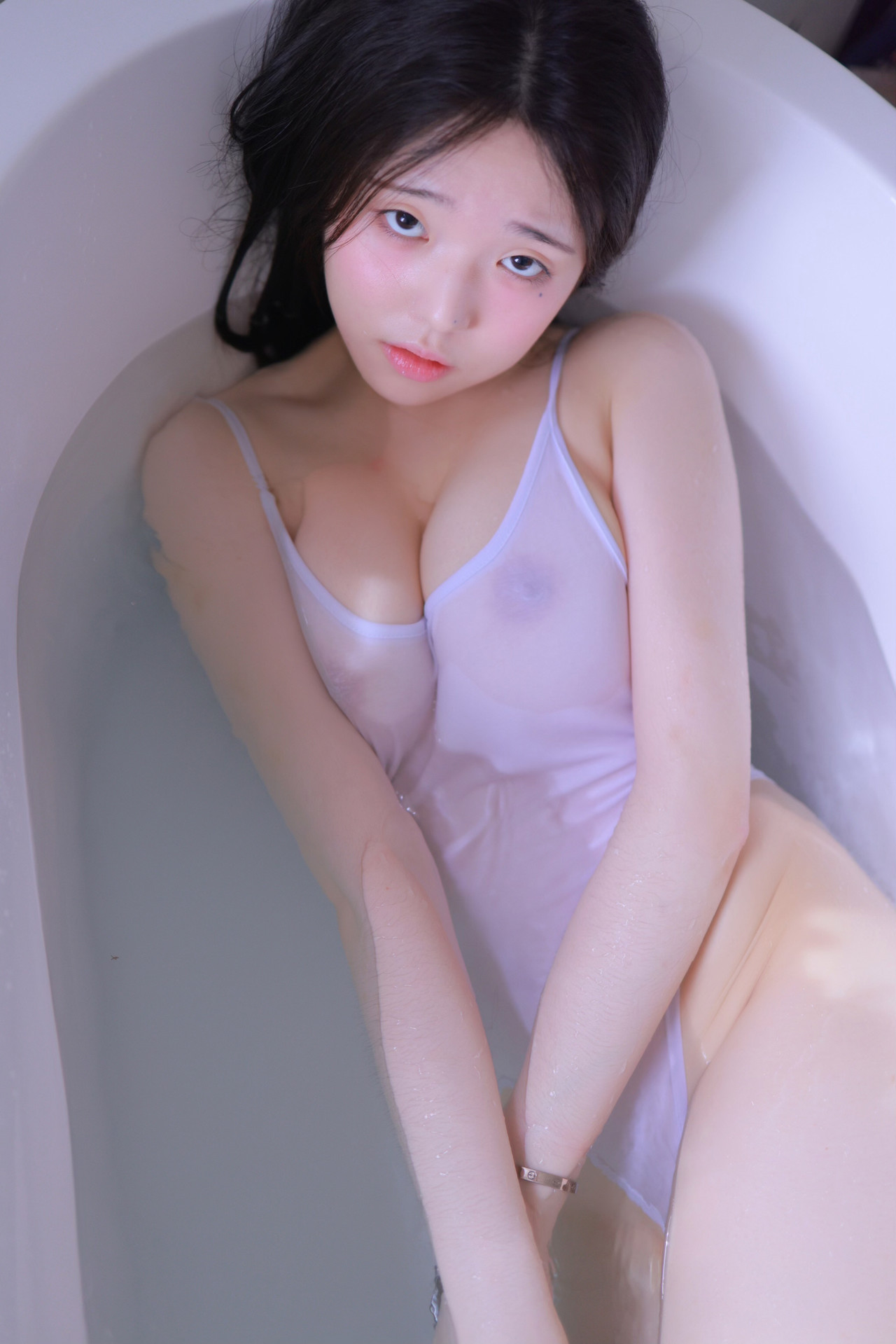 Yeon Woo 연우, [Patreon] Bath Tub [215P]