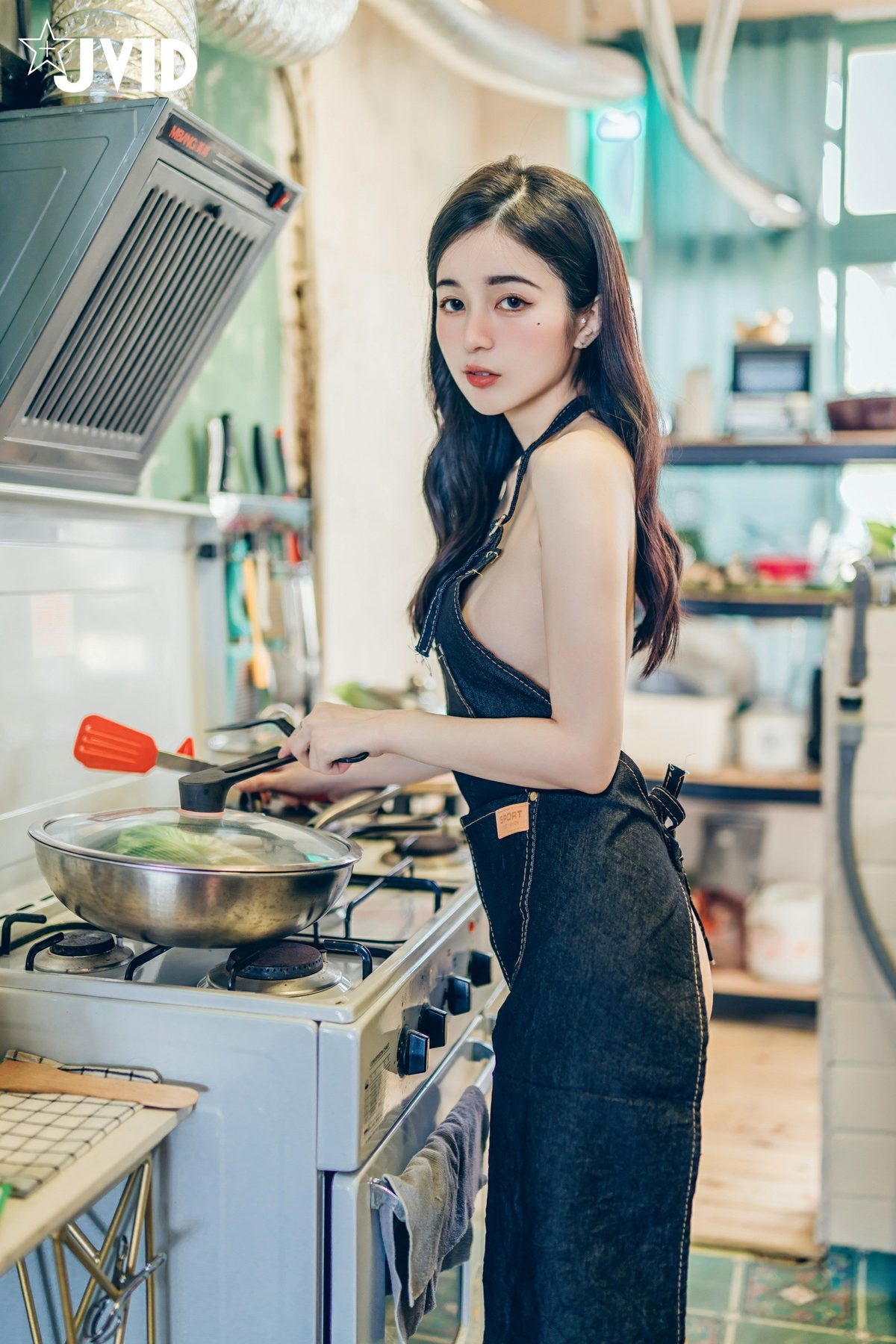 JVID Chen Chen 辰辰 – 巨乳娇妻 C