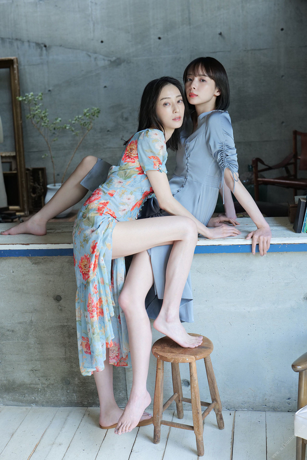 岡田紗佳 池田夏希, 週刊ポストデジタル写真集 「ピラミッドQUEEN 煌めきの女王」 Set.01 [34P]