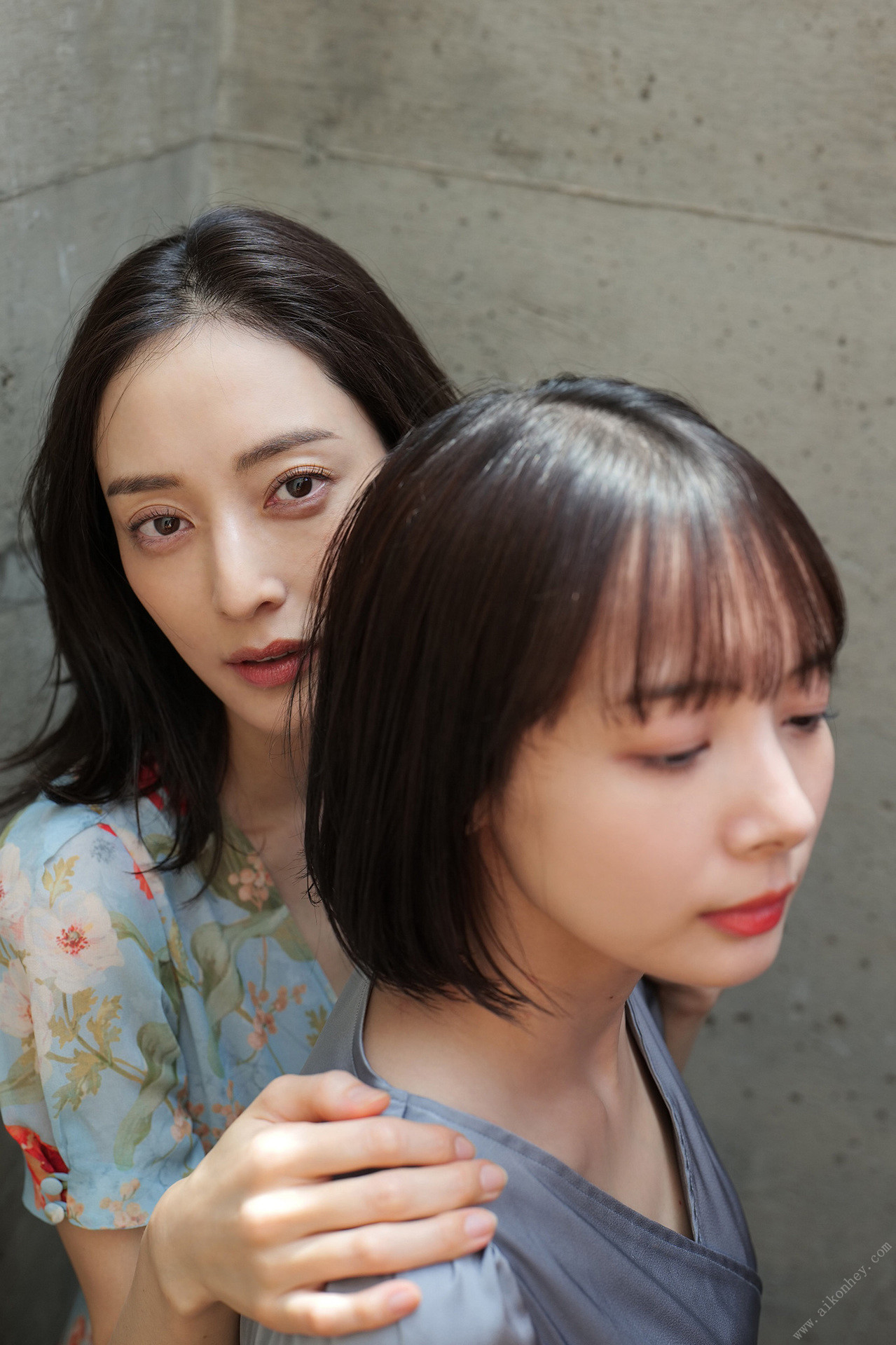 岡田紗佳 池田夏希, 週刊ポストデジタル写真集 「ピラミッドQUEEN 煌めきの女王」 Set.01 [34P]