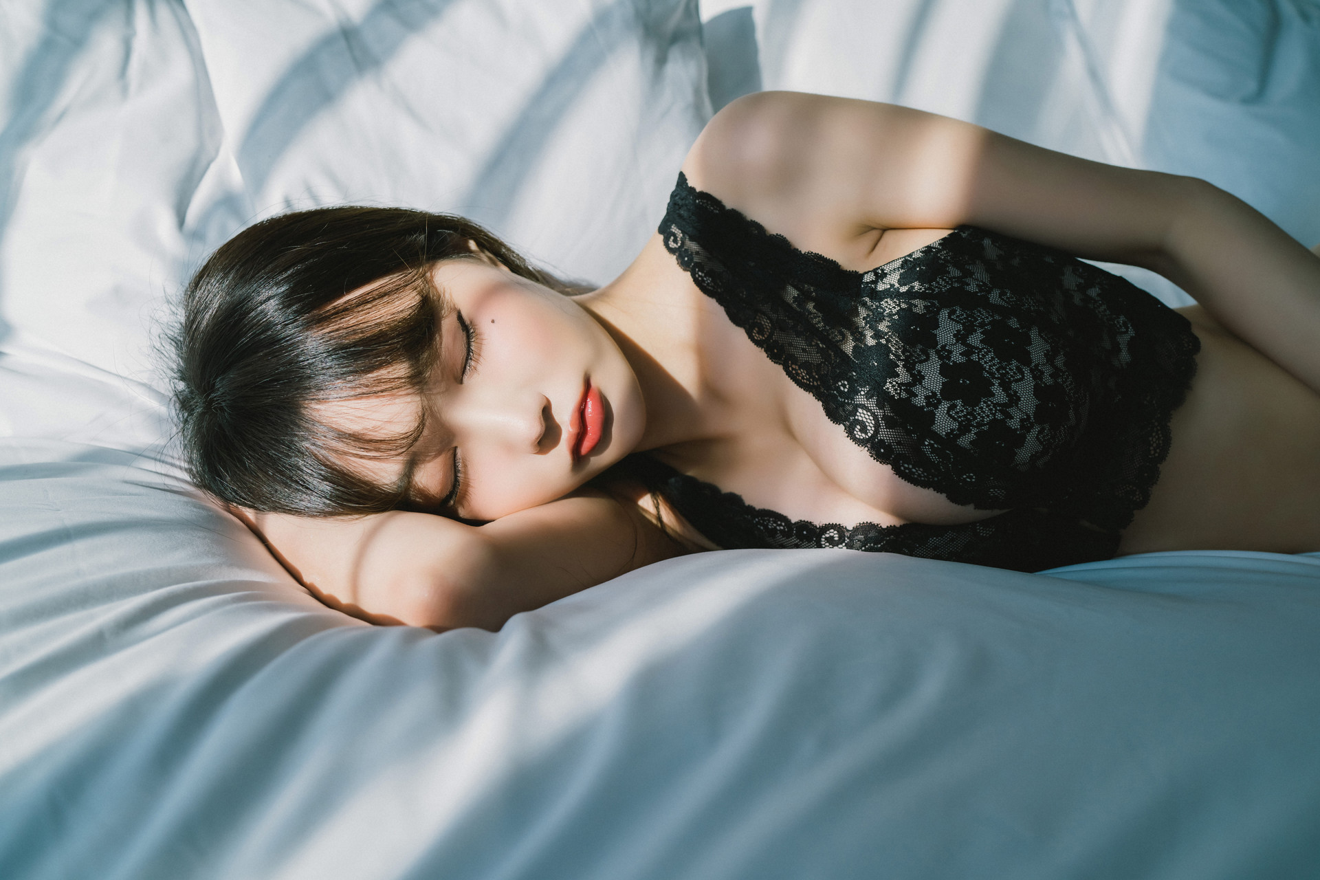 Jucy 쥬시, [Moon Night Snap] Jucy Vol.05 [44P]