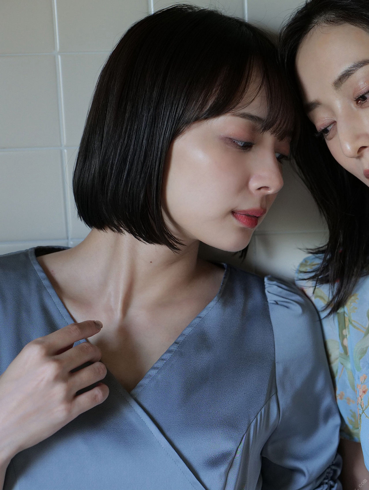 岡田紗佳 池田夏希, 週刊ポストデジタル写真集 「ピラミッドQUEEN 煌めきの女王」 Set.01 [34P]