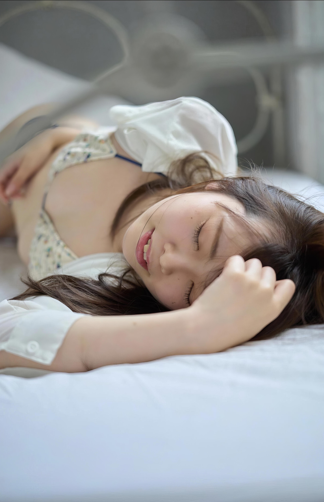 Koron Yanagiba やなぎばころん, Harvest Time 写真集 「Distotion Vol.01」[240P]
