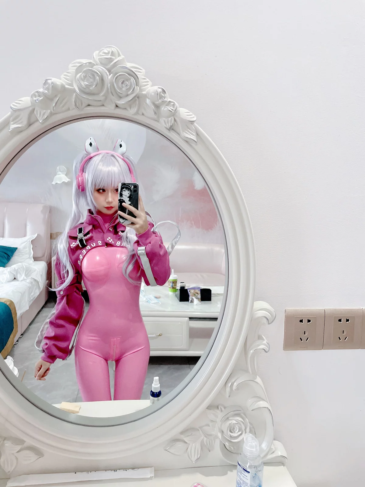 阳光美少女萌芽儿o0爱丽丝主题户外性感粉红连体衣紧身秀凹凸身材撩人诱惑写真 [108P]