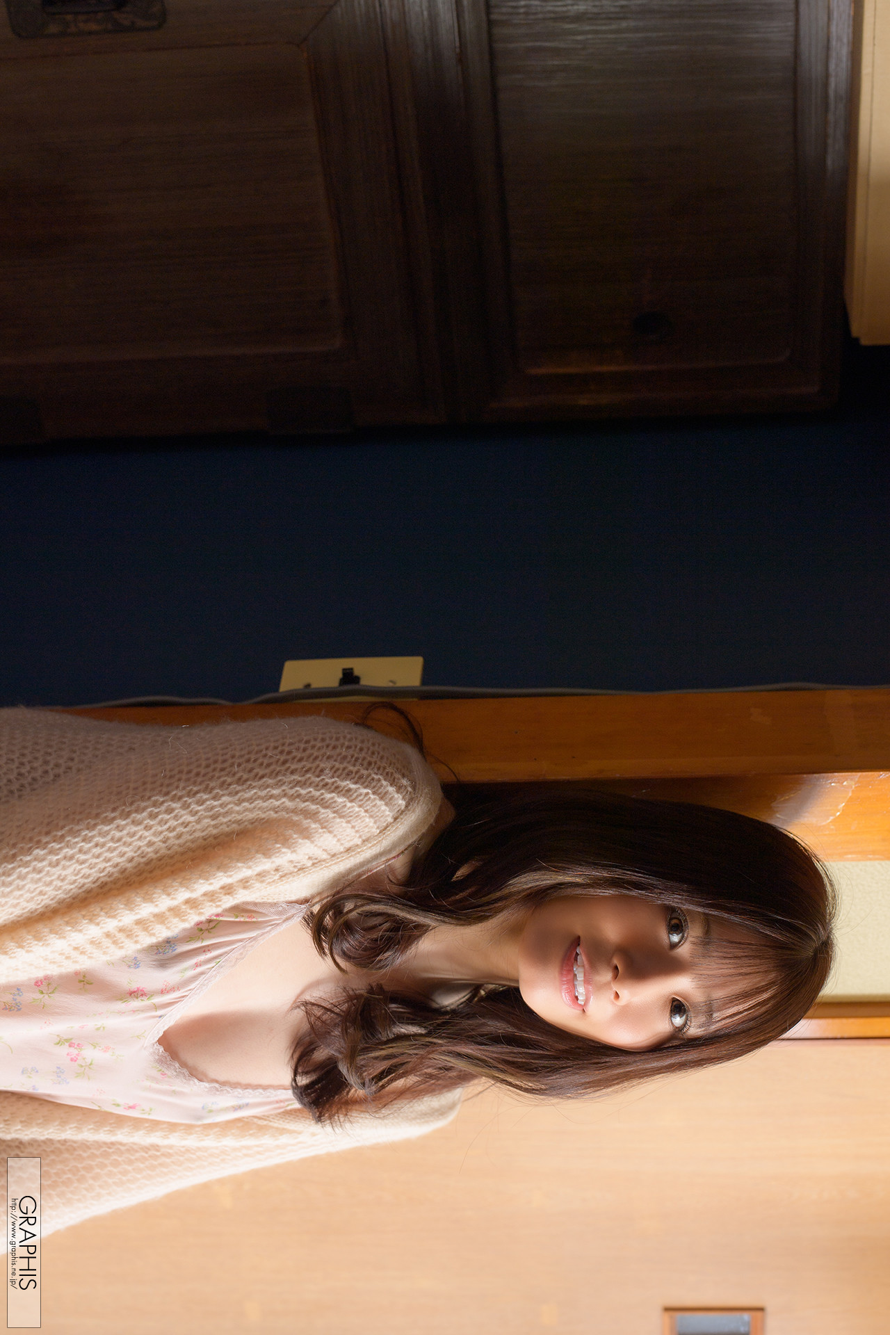 Nana Miho 未歩なな, [Graphis] Gals 「VIVACIOUS」 Vol.01+02 [40P]