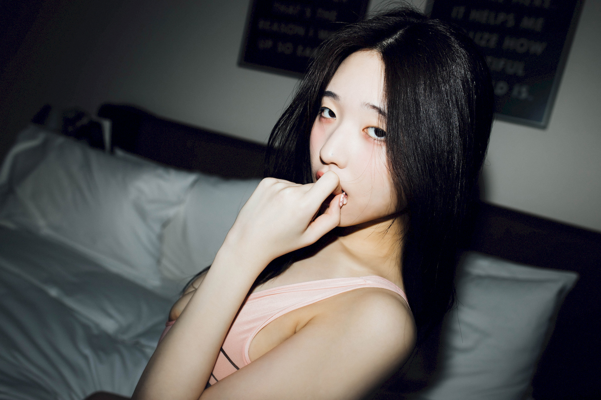 Yeon Woo 연우, [Moon Night Snap] Only you Vol.01 [100P]