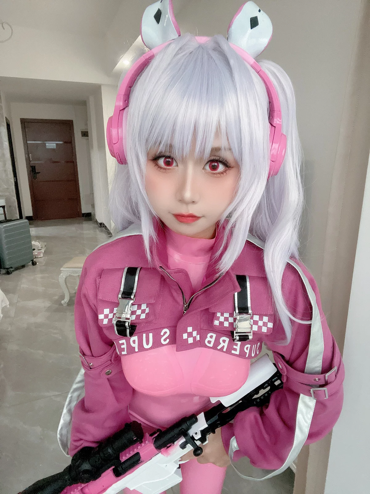 阳光美少女萌芽儿o0爱丽丝主题户外性感粉红连体衣紧身秀凹凸身材撩人诱惑写真 [108P]