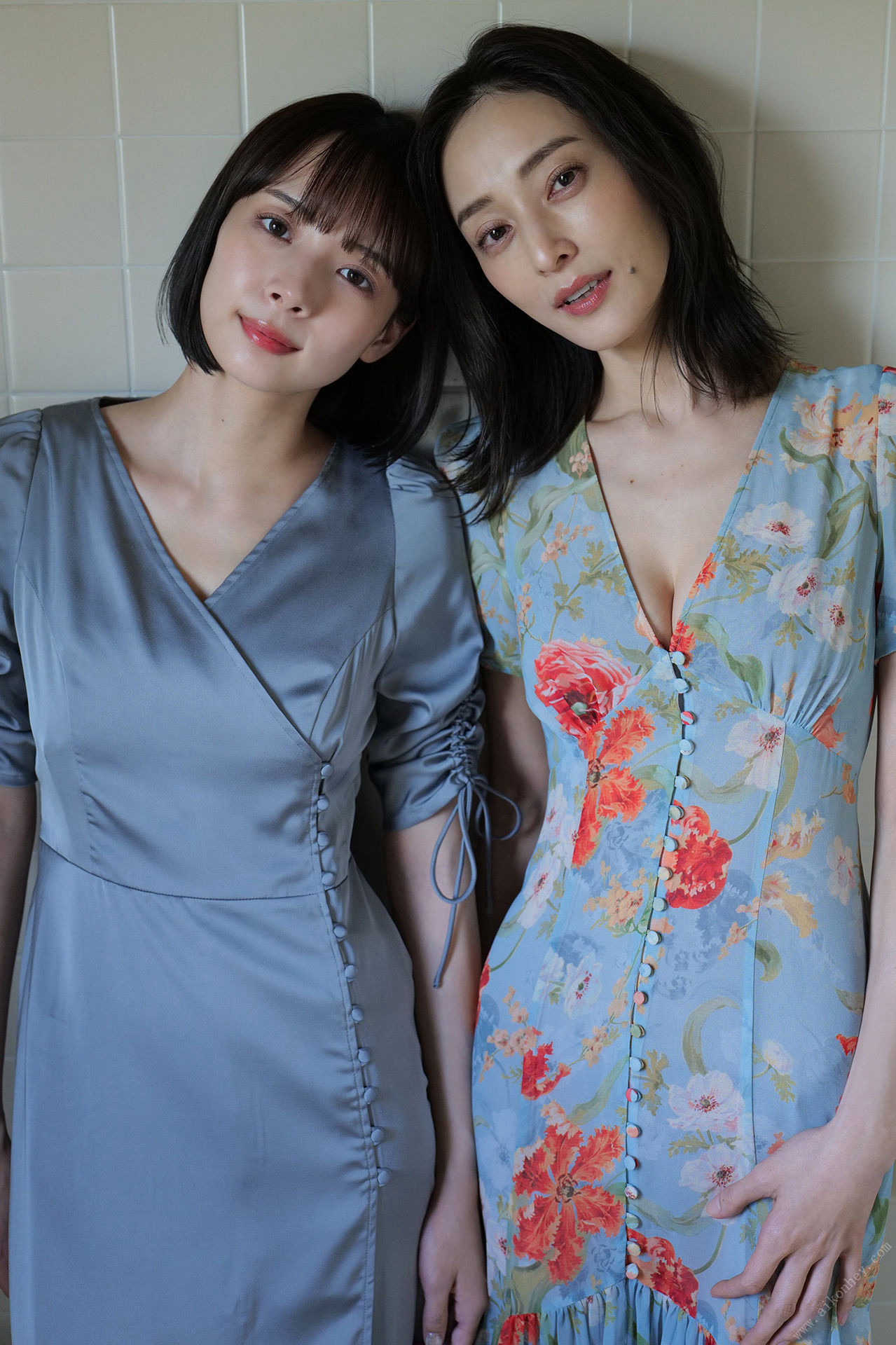 岡田紗佳 池田夏希, 週刊ポストデジタル写真集 「ピラミッドQUEEN 煌めきの女王」 Set.01 [34P]