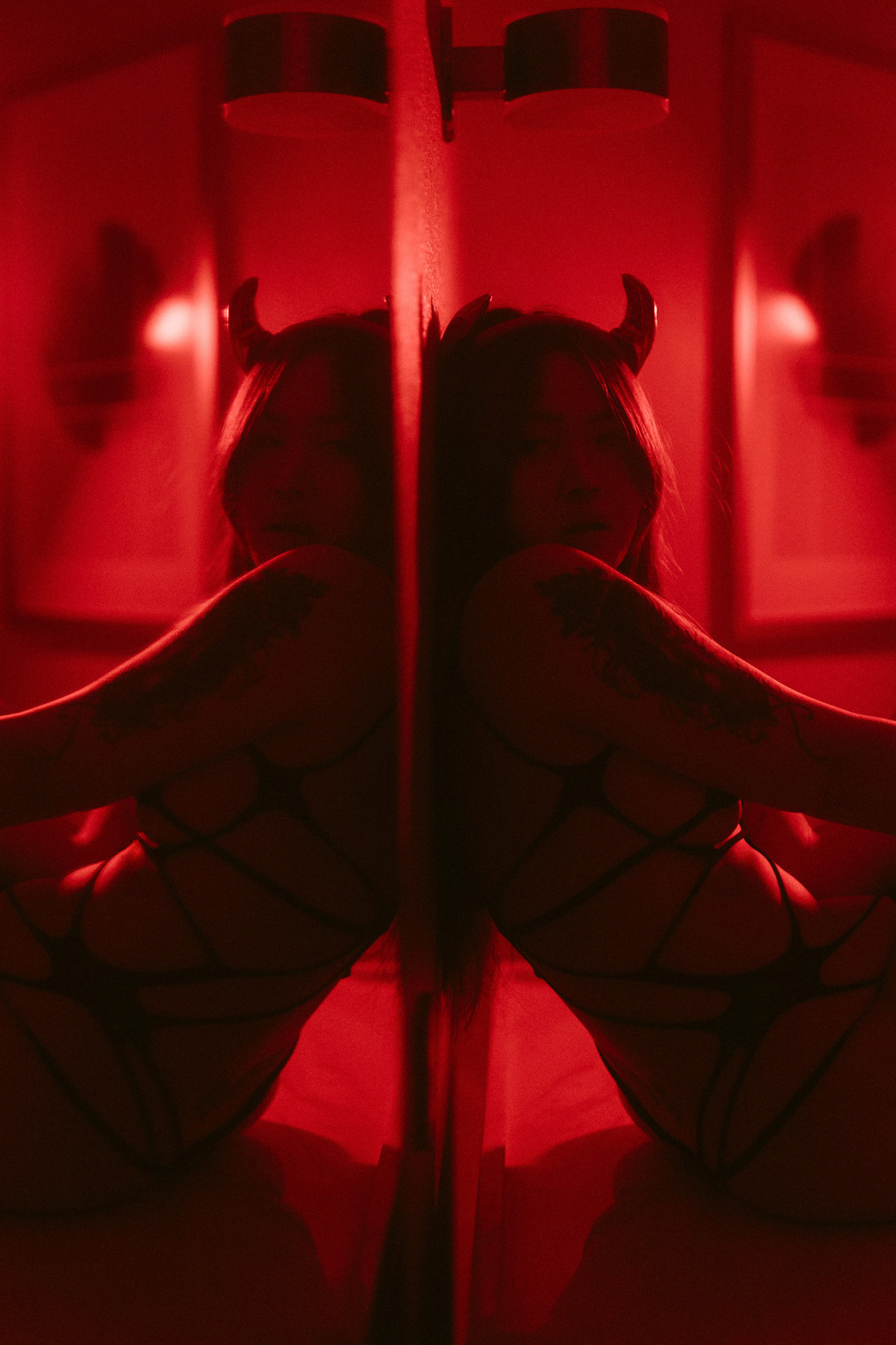 Yukari ゆかり, [DCP-snaps] Vol.3 Halloween Red Set.02 [67P]