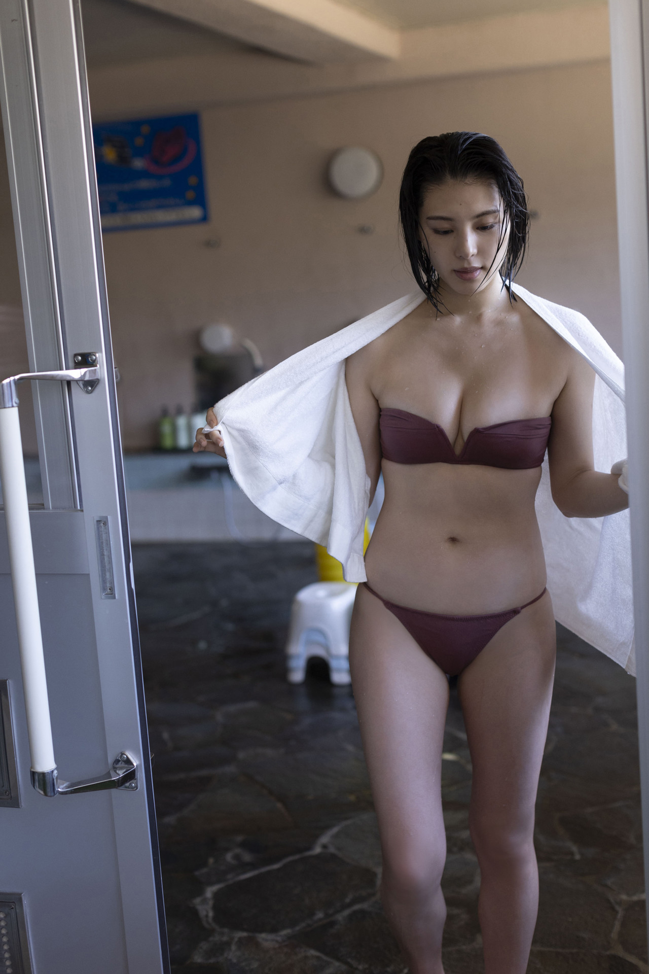 Iori Sagara 相楽伊織, ヤングガンガンデジタル限定写真集 「Winter memories」 Set.01 [35P]