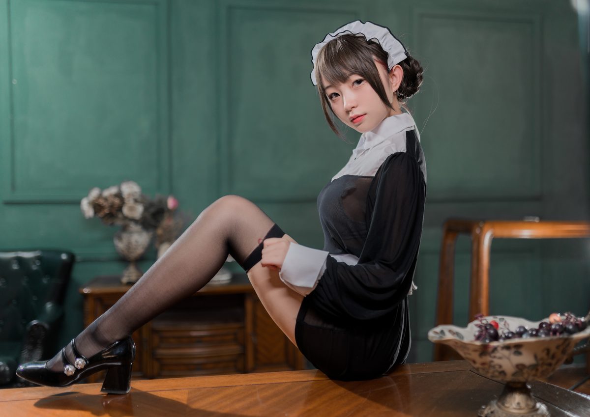 Coser@花铃 - 黑丝透明短裙女仆