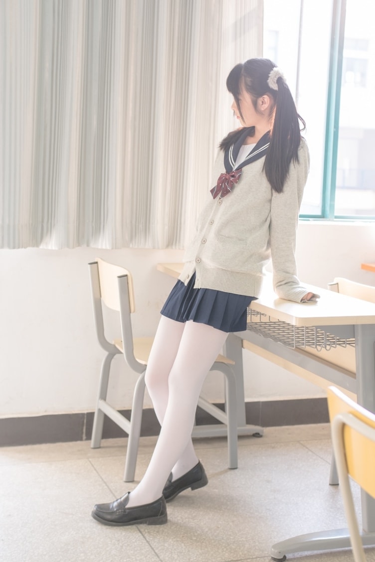 森萝财团 - SSR 004 School Uniform [66P]