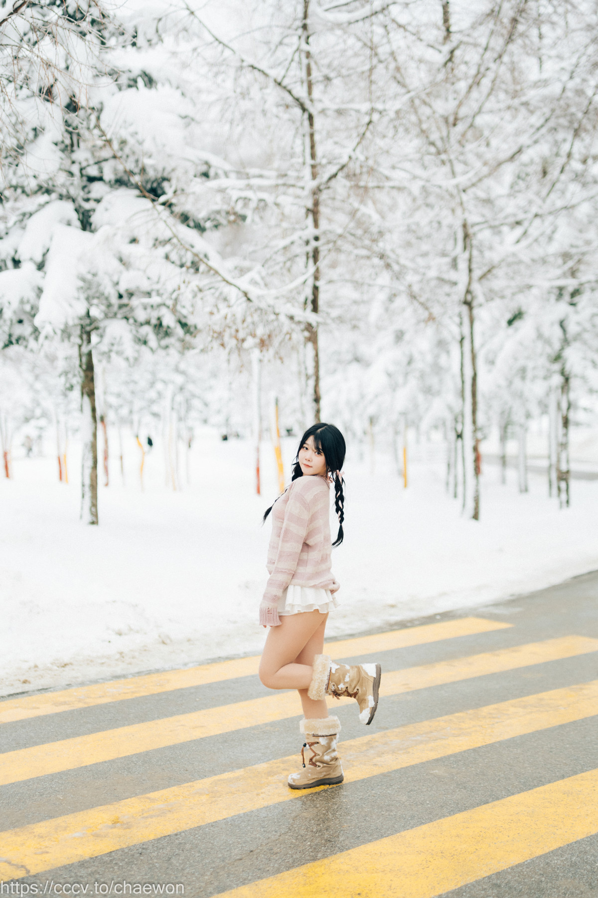 ZIA.Kwon 권지아, [Loozy] Snow Girl Set.02 [56P]