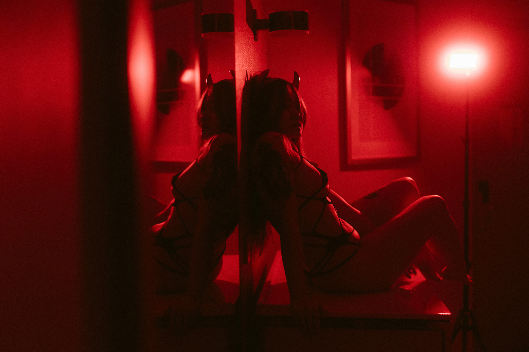 Yukari ゆかり, [DCP-snaps] Vol.3 Halloween Red Set.02 [67P]