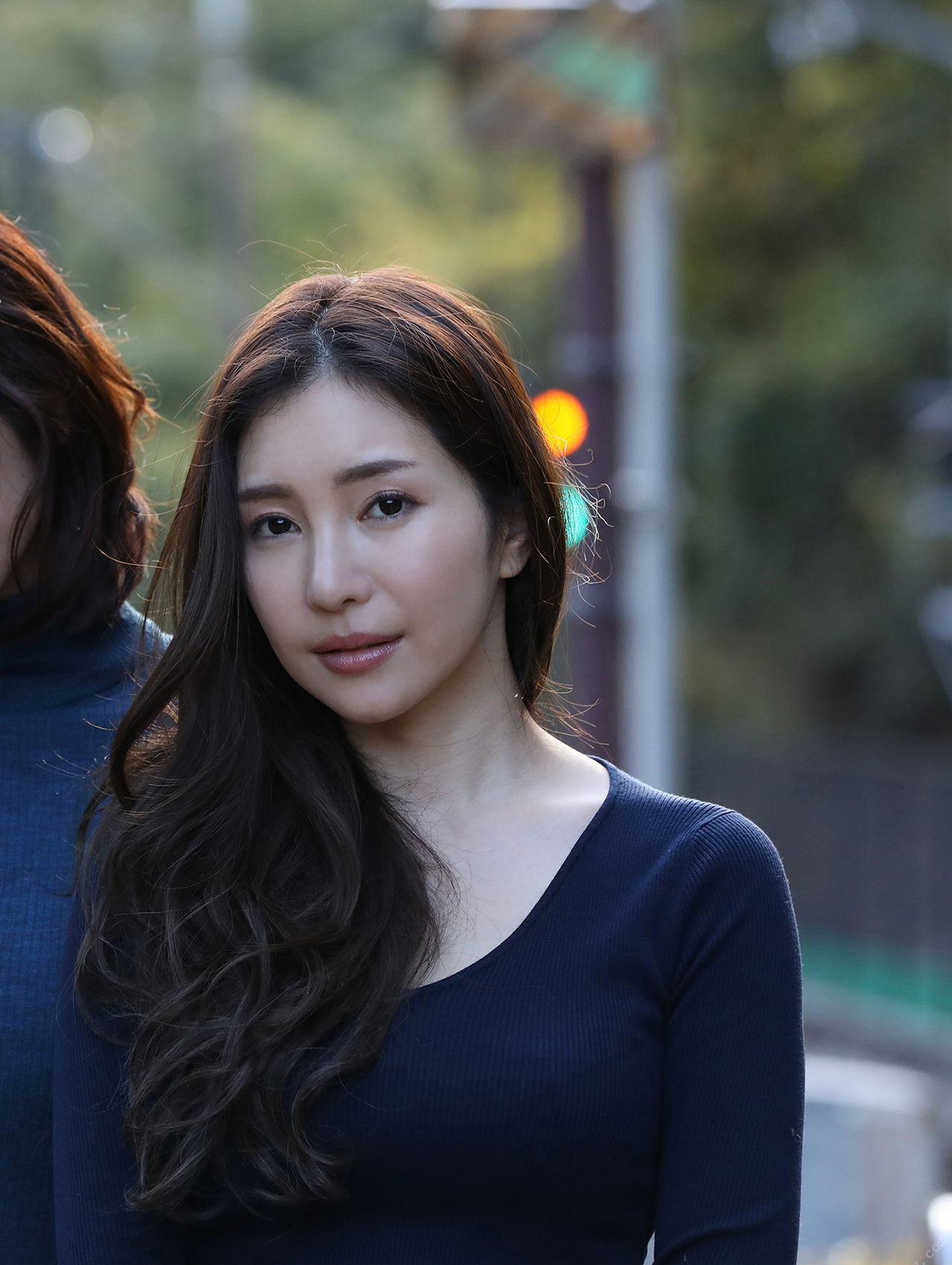 美乃すずめ 小野夕子, 週刊ポストデジタル写真集 神戸の女ＶＳ湘南の女 愛をちょうだい Set.04 [26P]