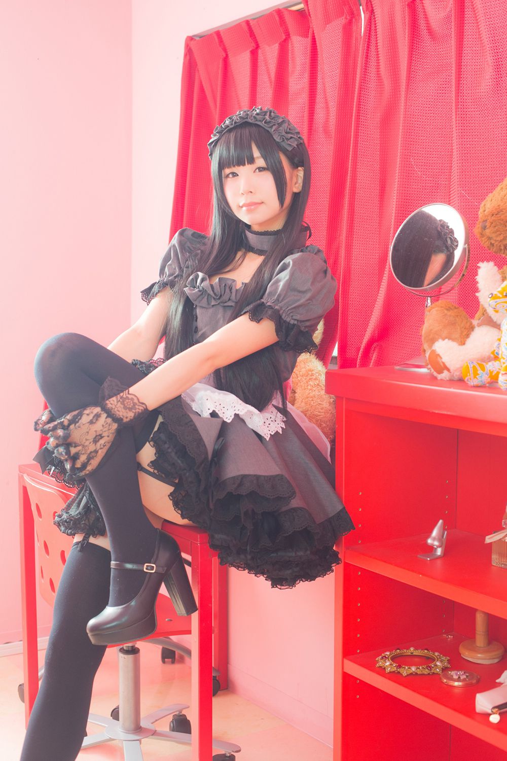 Coser@Akira Gray Maid Doll Part 3