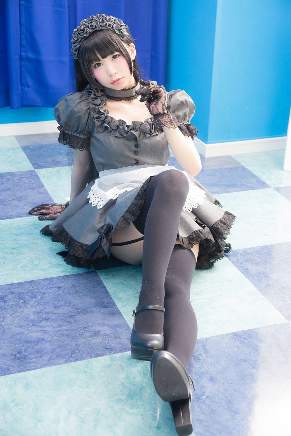 Coser@Akira Gray Maid Doll