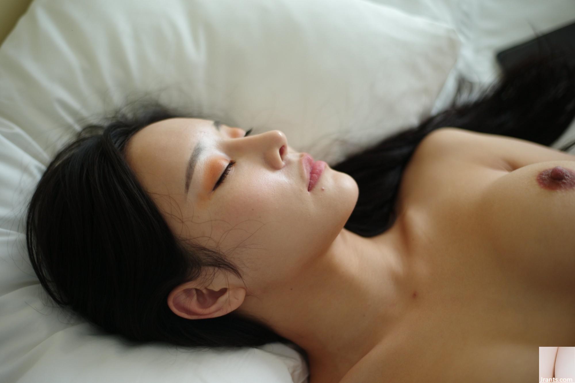[网路收集] 摄影师-LINSIVVI 极品女模摄影合辑 (六) [100P]