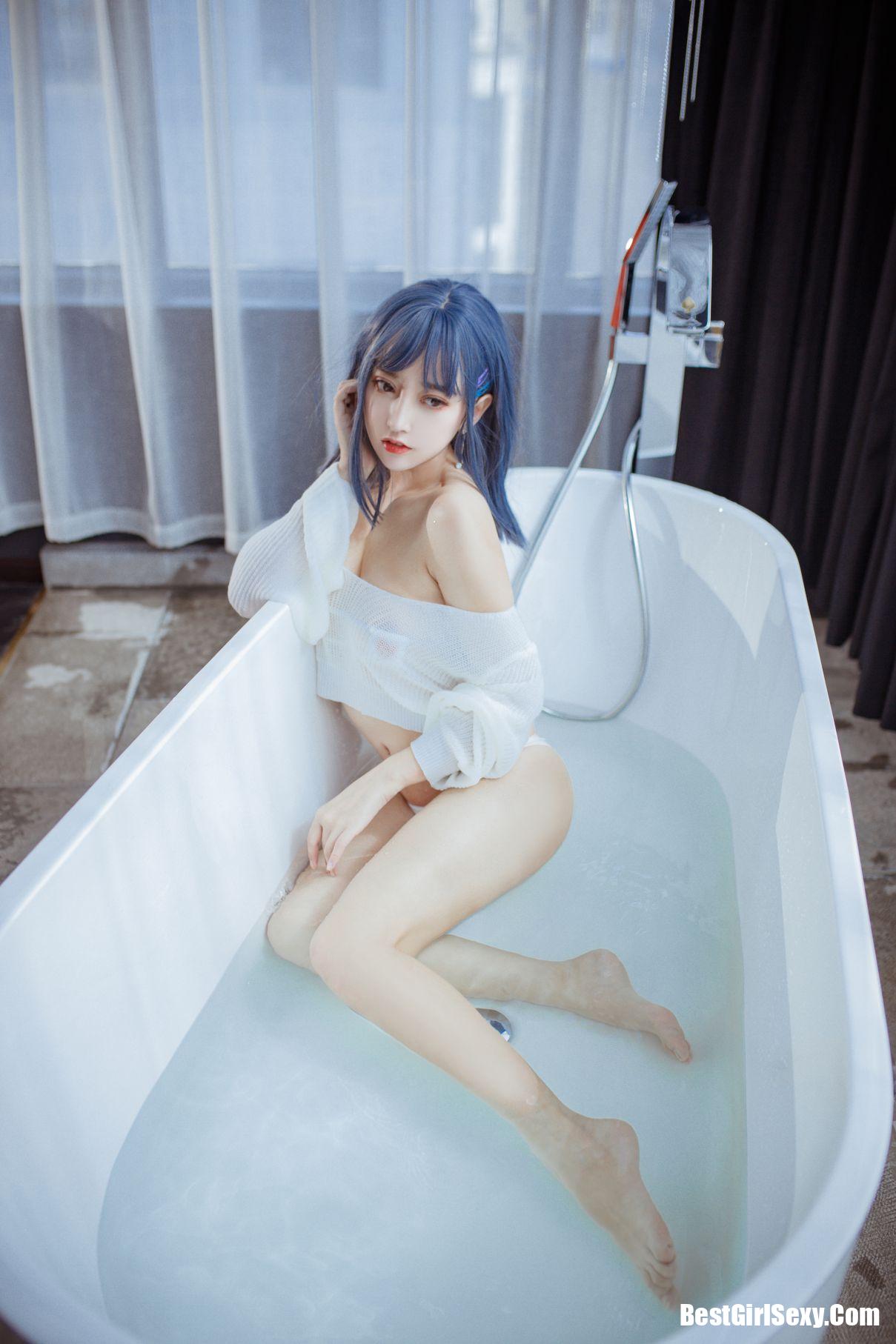 Coser@过期米线线喵 浴缸