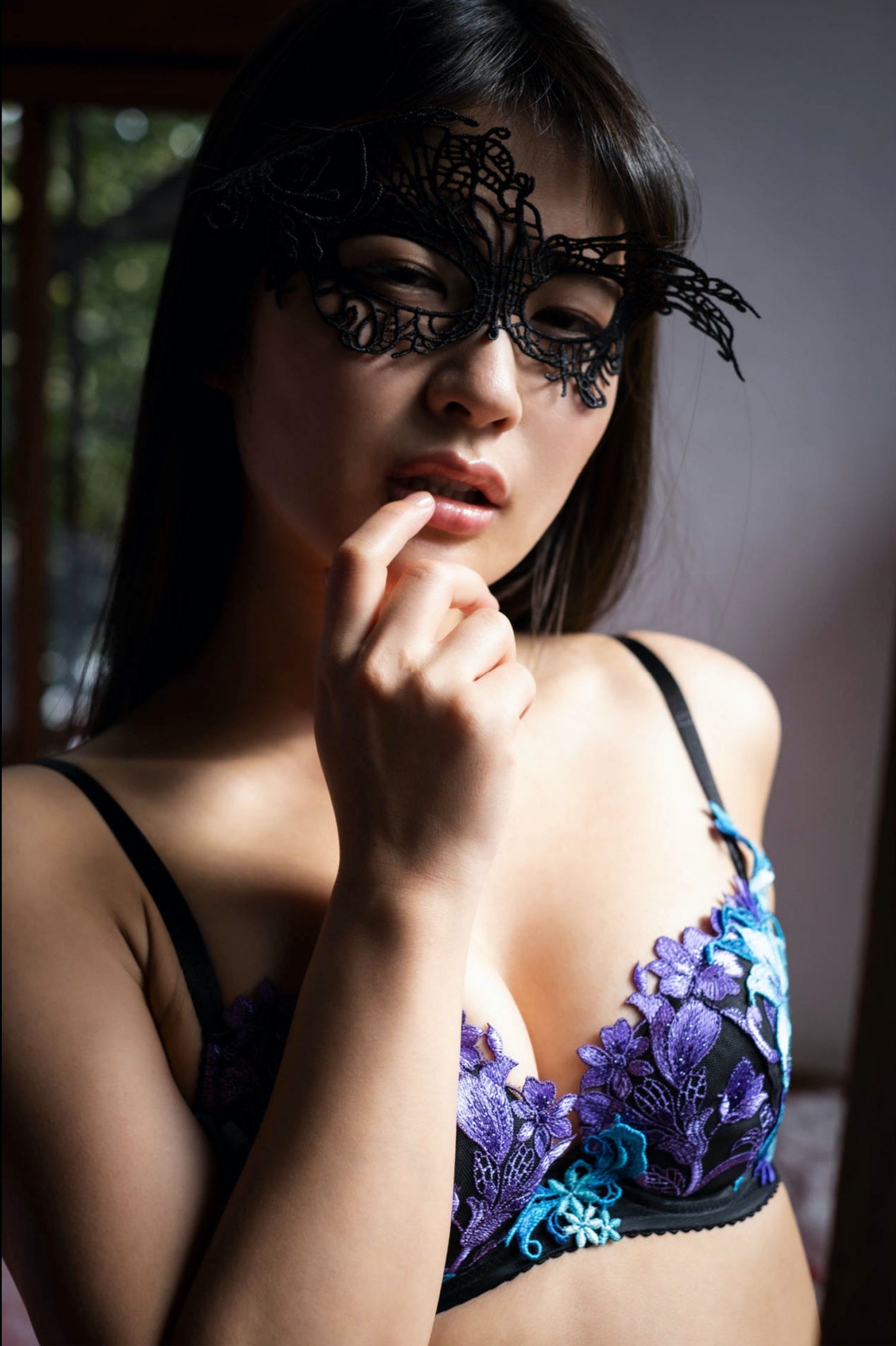 Aoi Mizutani 水谷あおい - Blue sunbeams 蒼い木漏れ日 29 Aoi Mizutani 水谷あおい - Blue sunbeams 蒼い木漏れ日