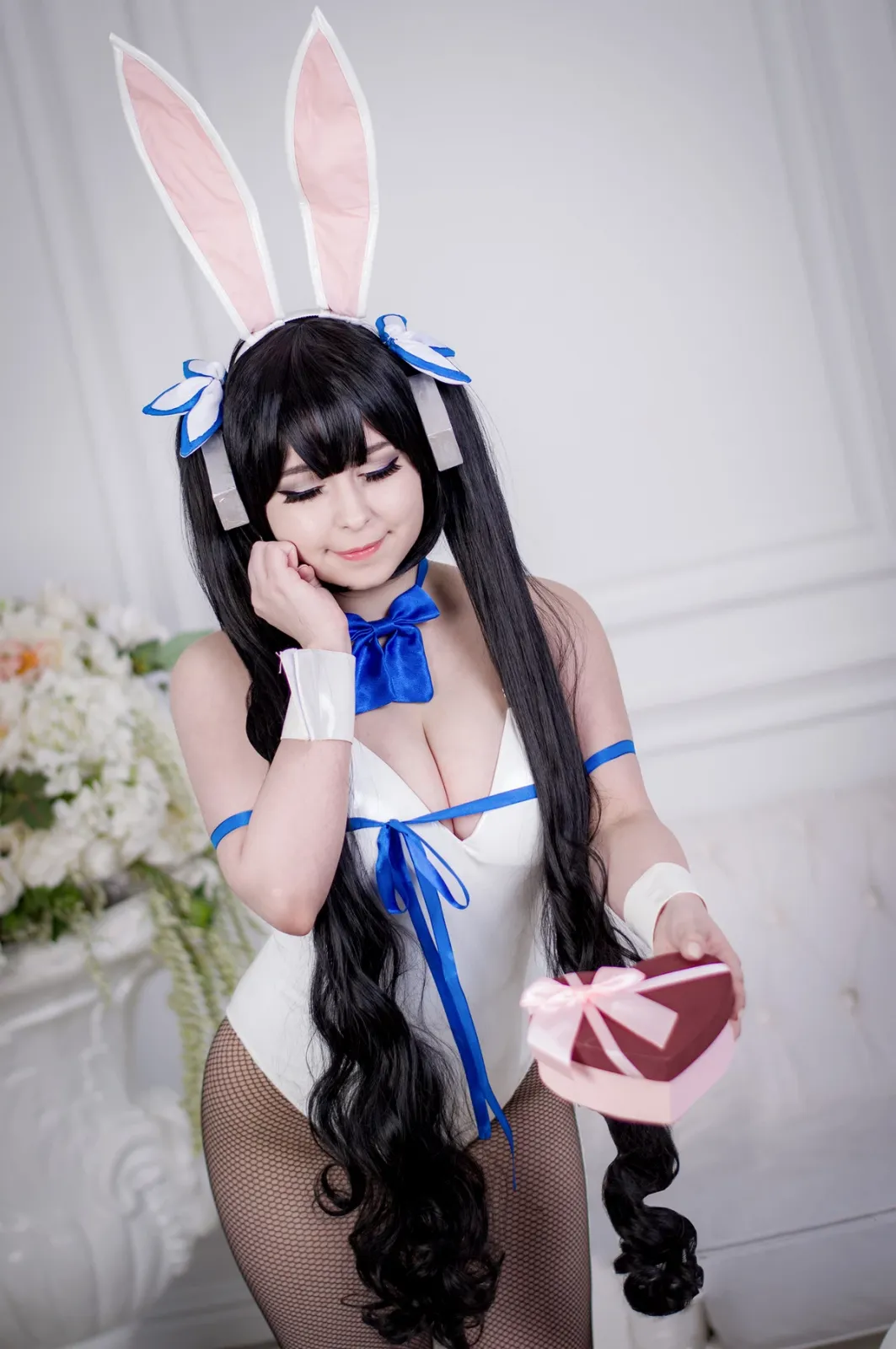 俄罗斯Coser美女Yoshinobi-Hestia Bunny主题兔女郎装扮白色高叉连体衣配黑丝网袜诱惑写真 [45P]