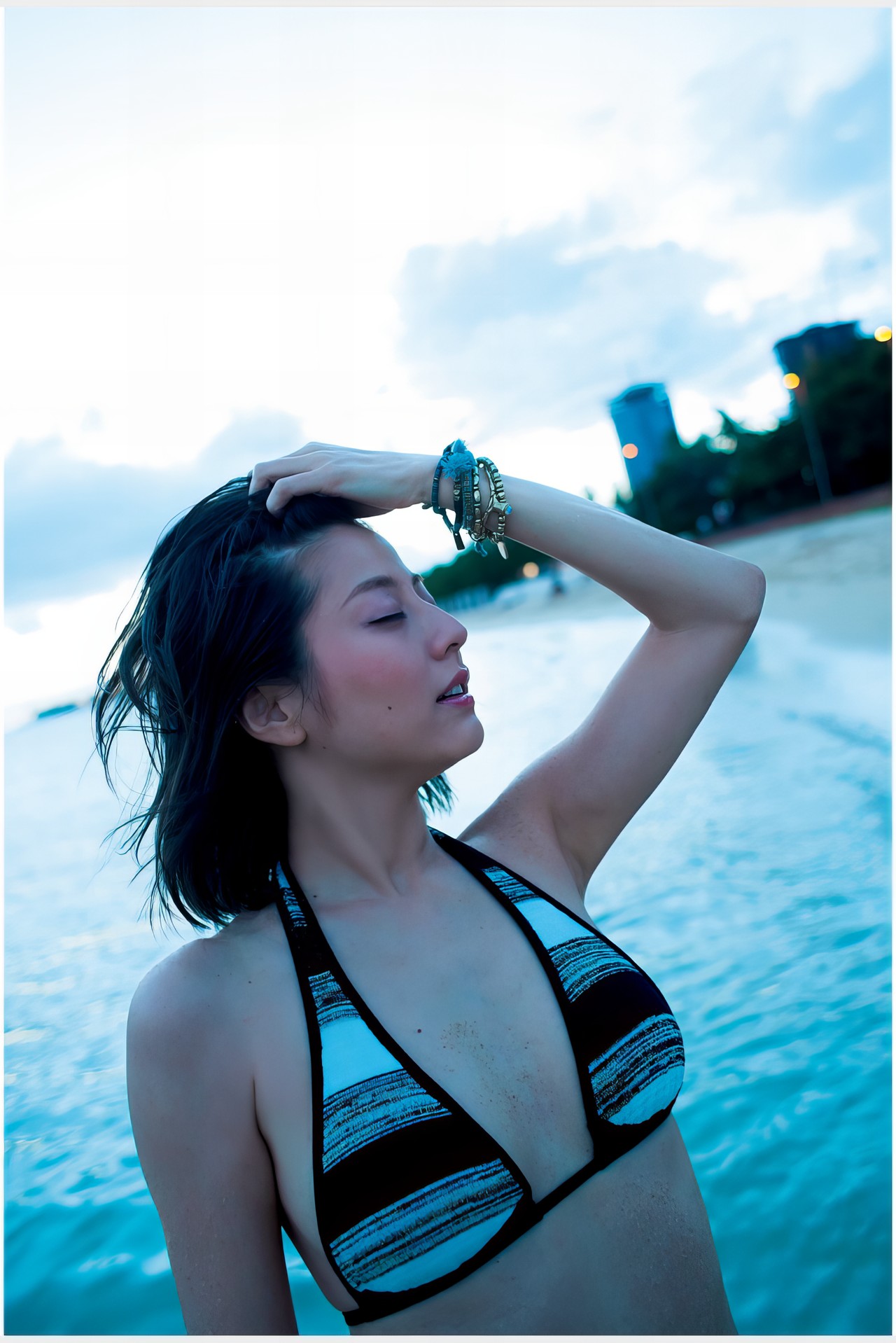 Yumi Sugimoto 杉本有美, 写真集 [it’s me] Set.02 [36P]