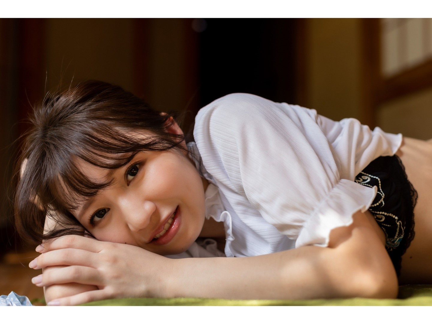 流川莉央 オフィシャル写真集 やさしい眼差し [22P]
