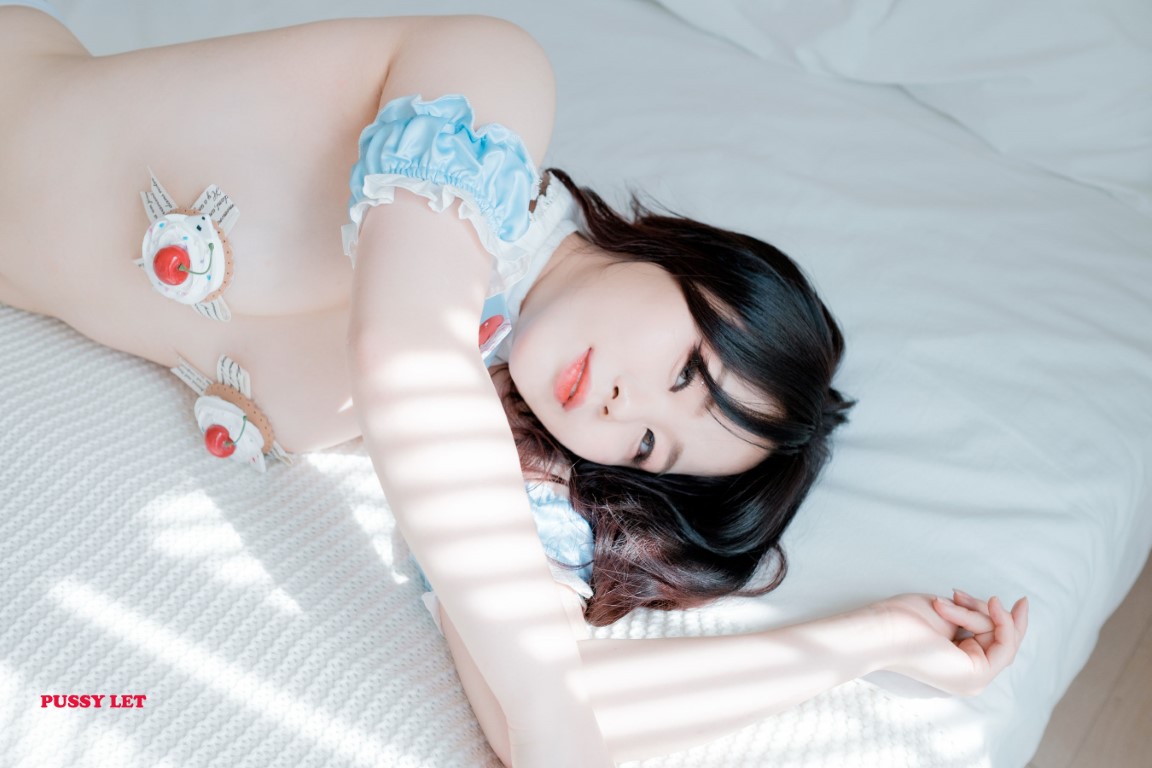 [PUSSY LET] Vol.22 - SUYEON No.01 Dessert Alice in Wonderland Concept