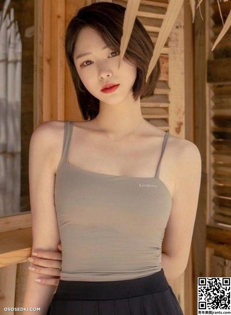 [网路收集] ONLYFANS 网站流出一批质素不错的少女大胆照片 [46P]